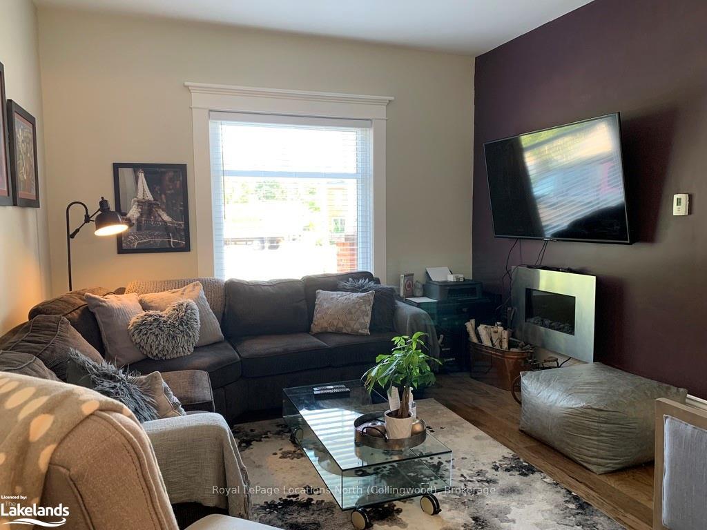 Photo 5 of 7 Edwin Street, Meaford — HOMEH