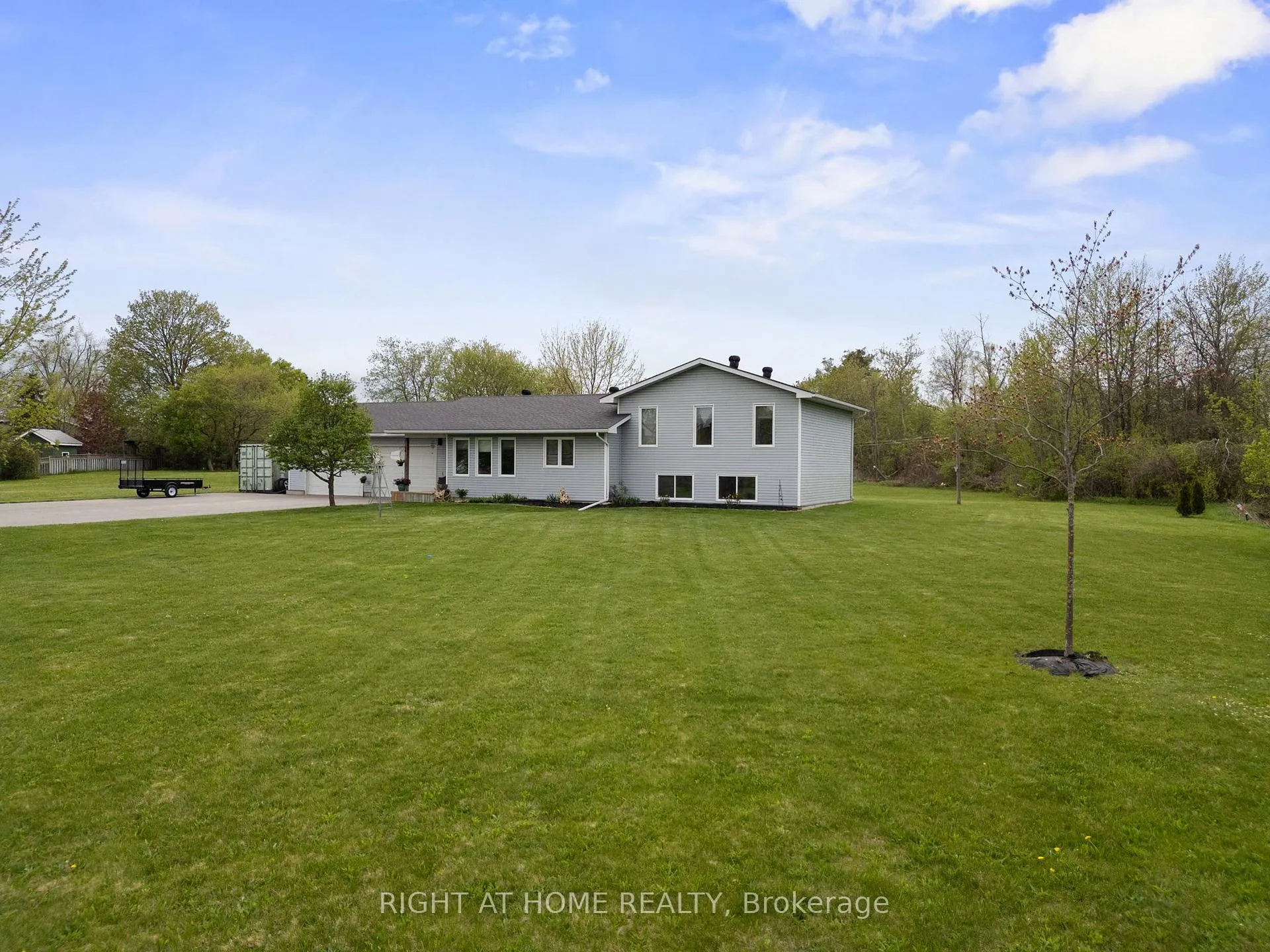Photo 2 of 7544 County Road 91, Clearview, Stayner — HOMEH