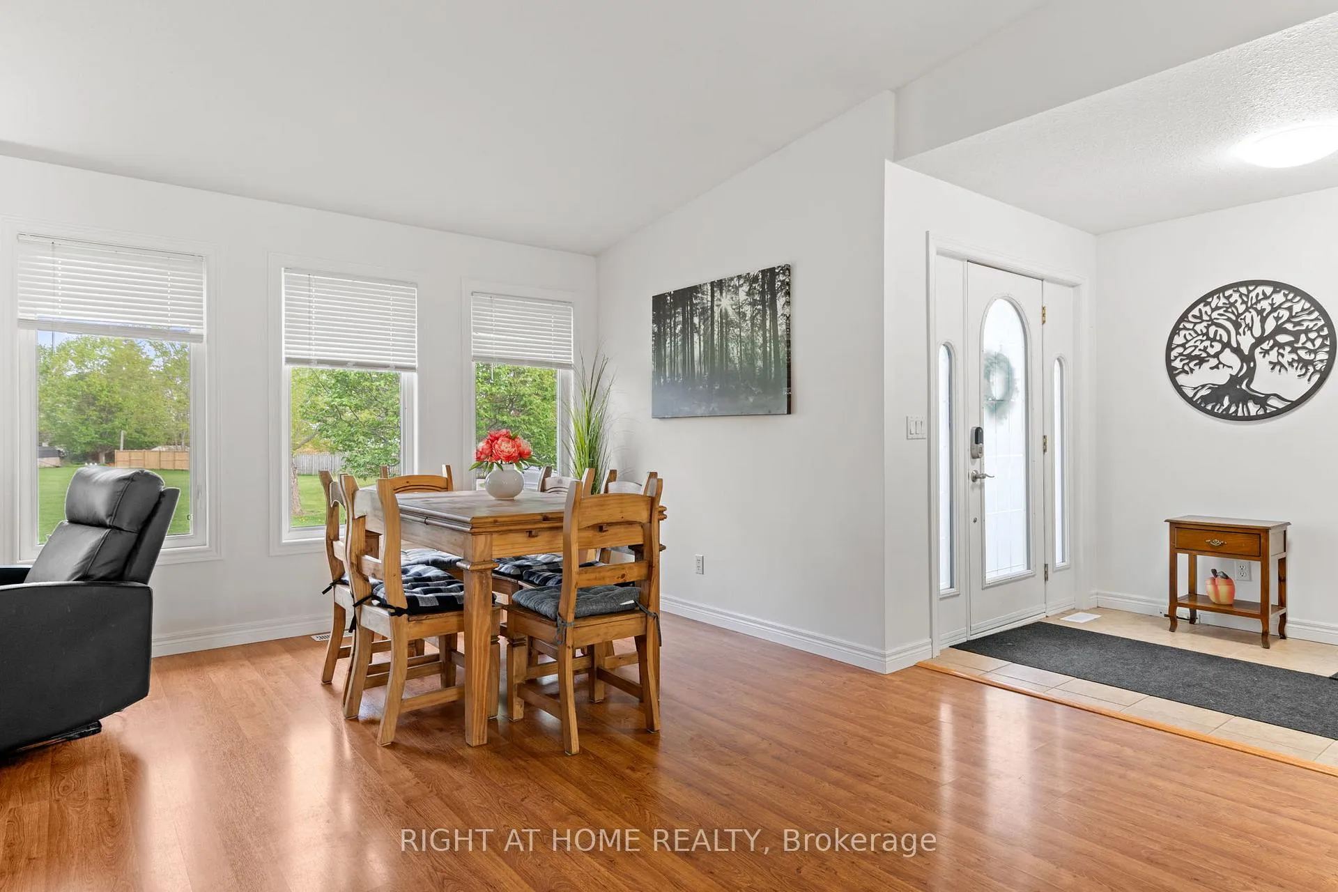 Photo 10 of 7544 County Road 91, Clearview, Stayner — HOMEH