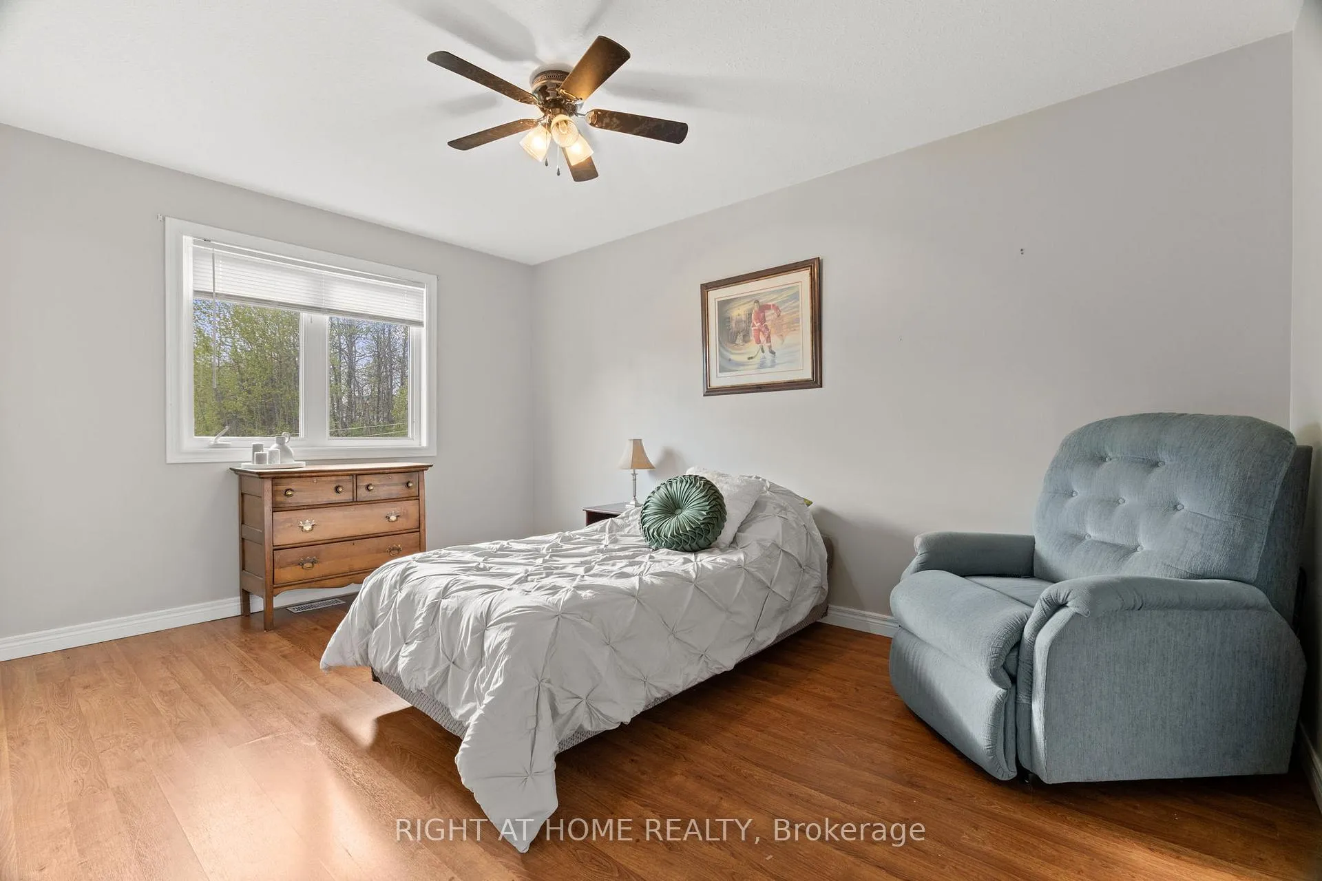 Photo 14 of 7544 County Road 91, Clearview, Stayner — HOMEH