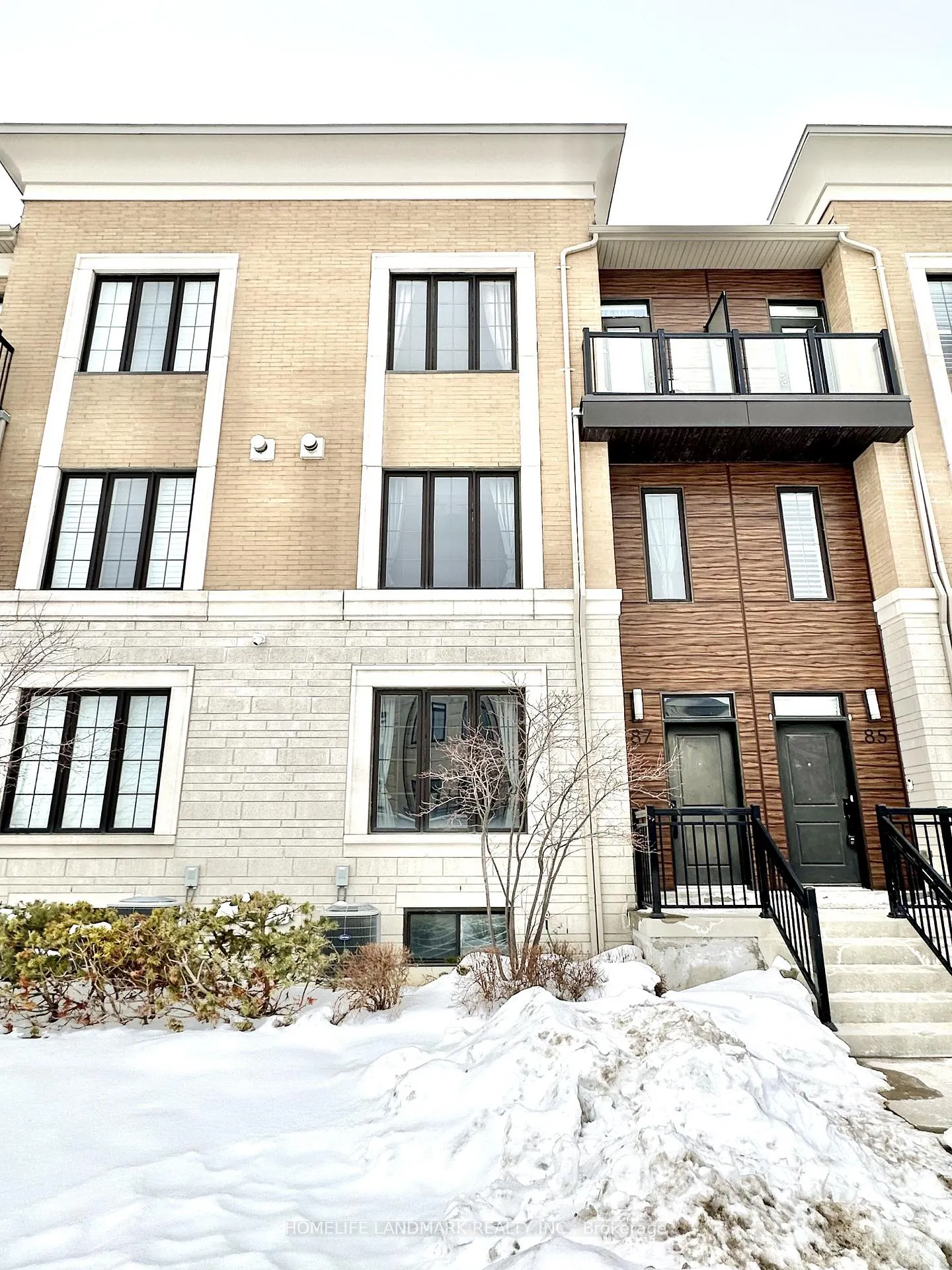 Photo 1 of 87 Village Parkway, Markham, Unionville — HOMEH