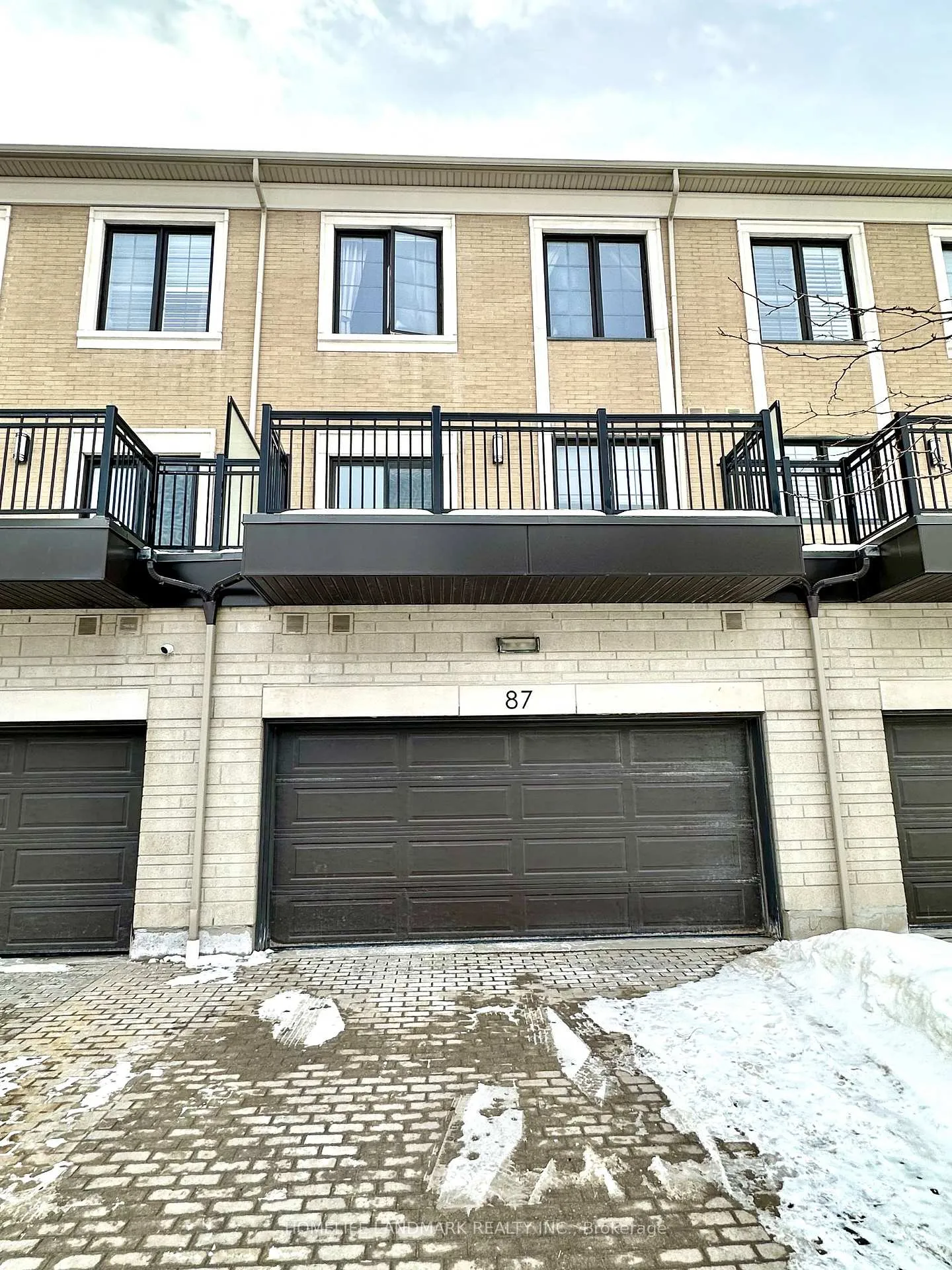 Photo 2 of 87 Village Parkway, Markham, Unionville — HOMEH
