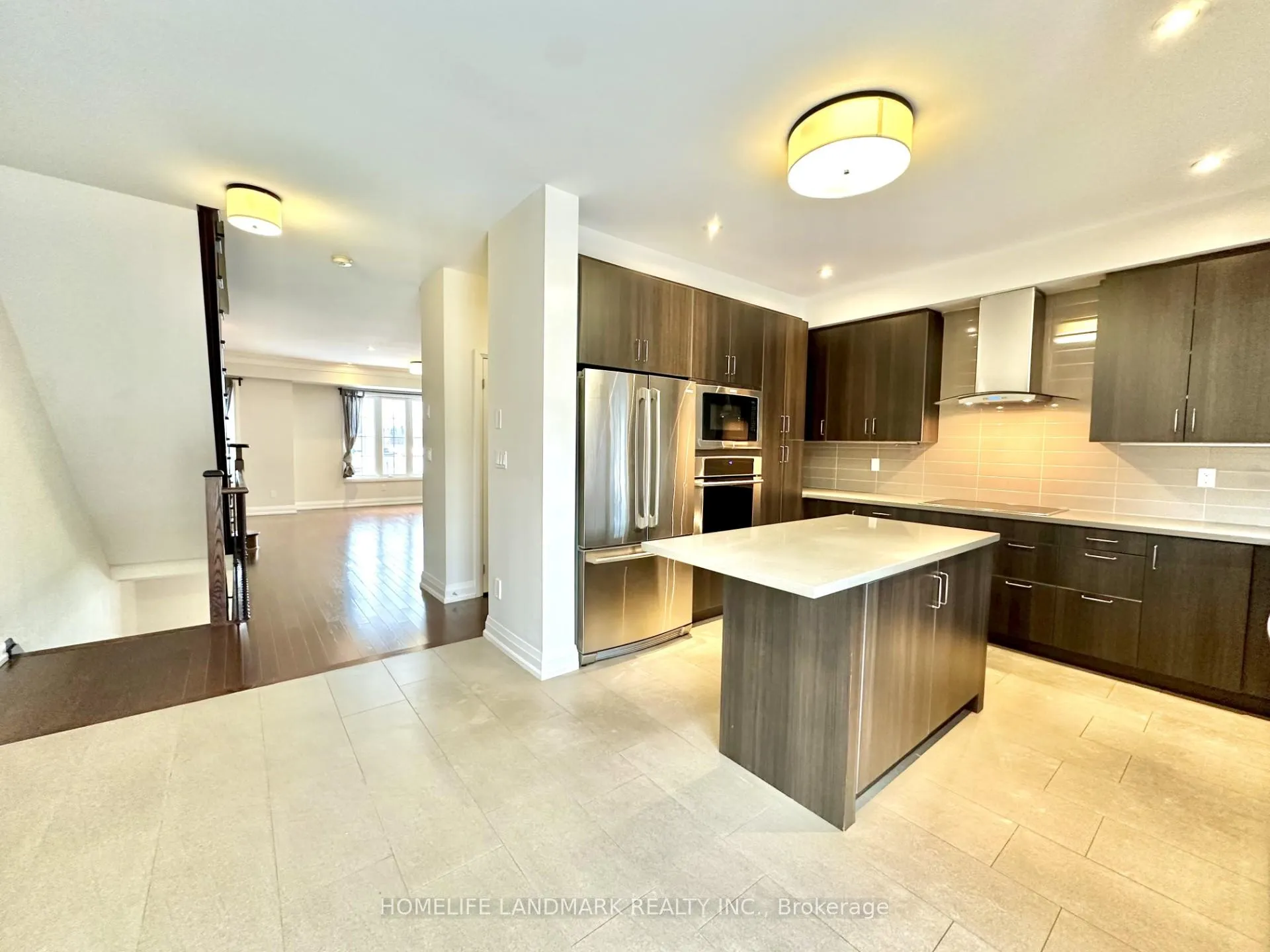 Photo 7 of 87 Village Parkway, Markham, Unionville — HOMEH