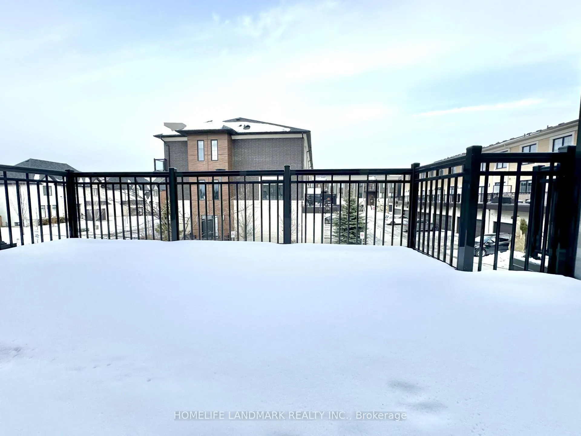 Photo 8 of 87 Village Parkway, Markham, Unionville — HOMEH