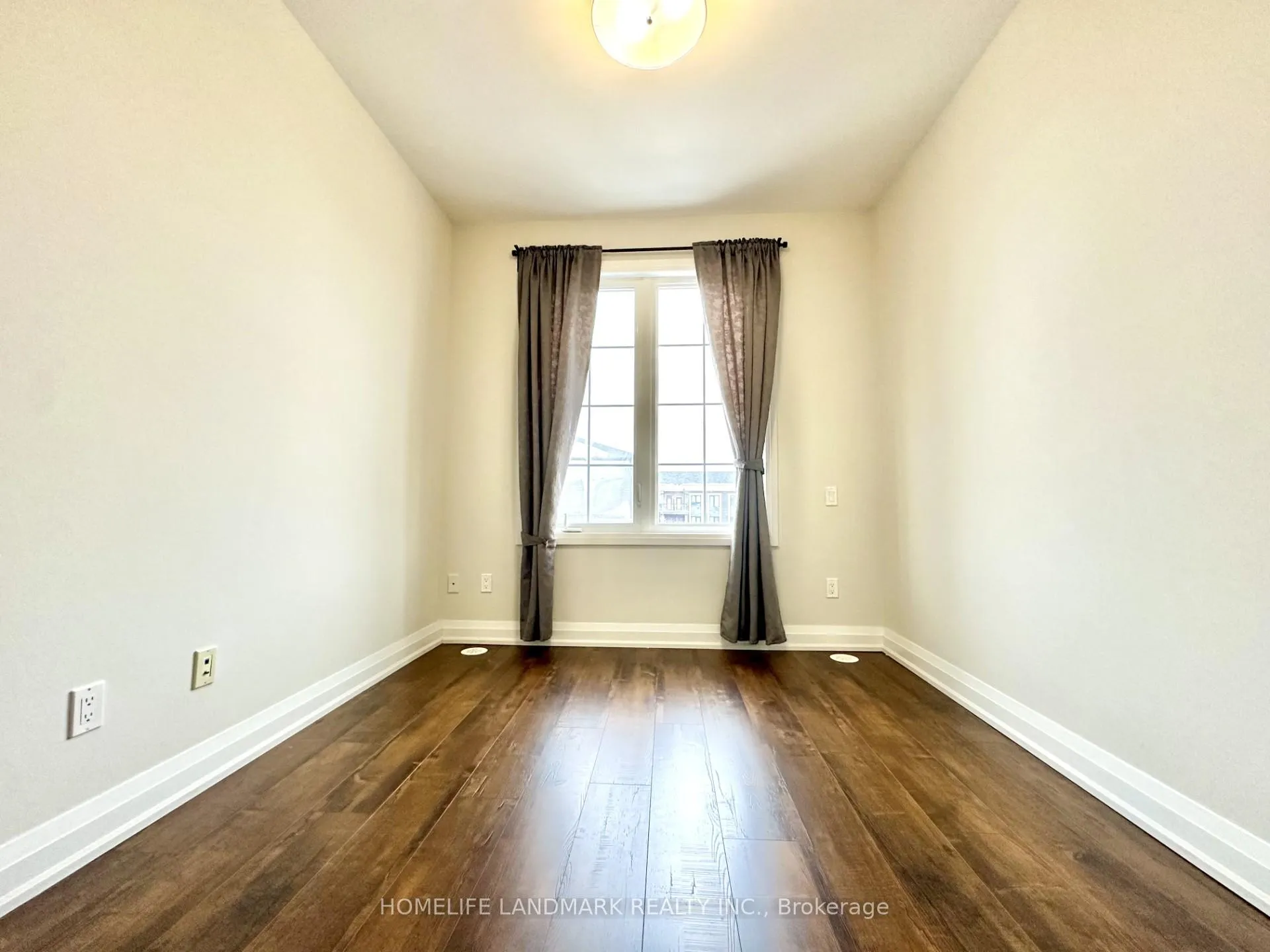 Photo 14 of 87 Village Parkway, Markham, Unionville — HOMEH