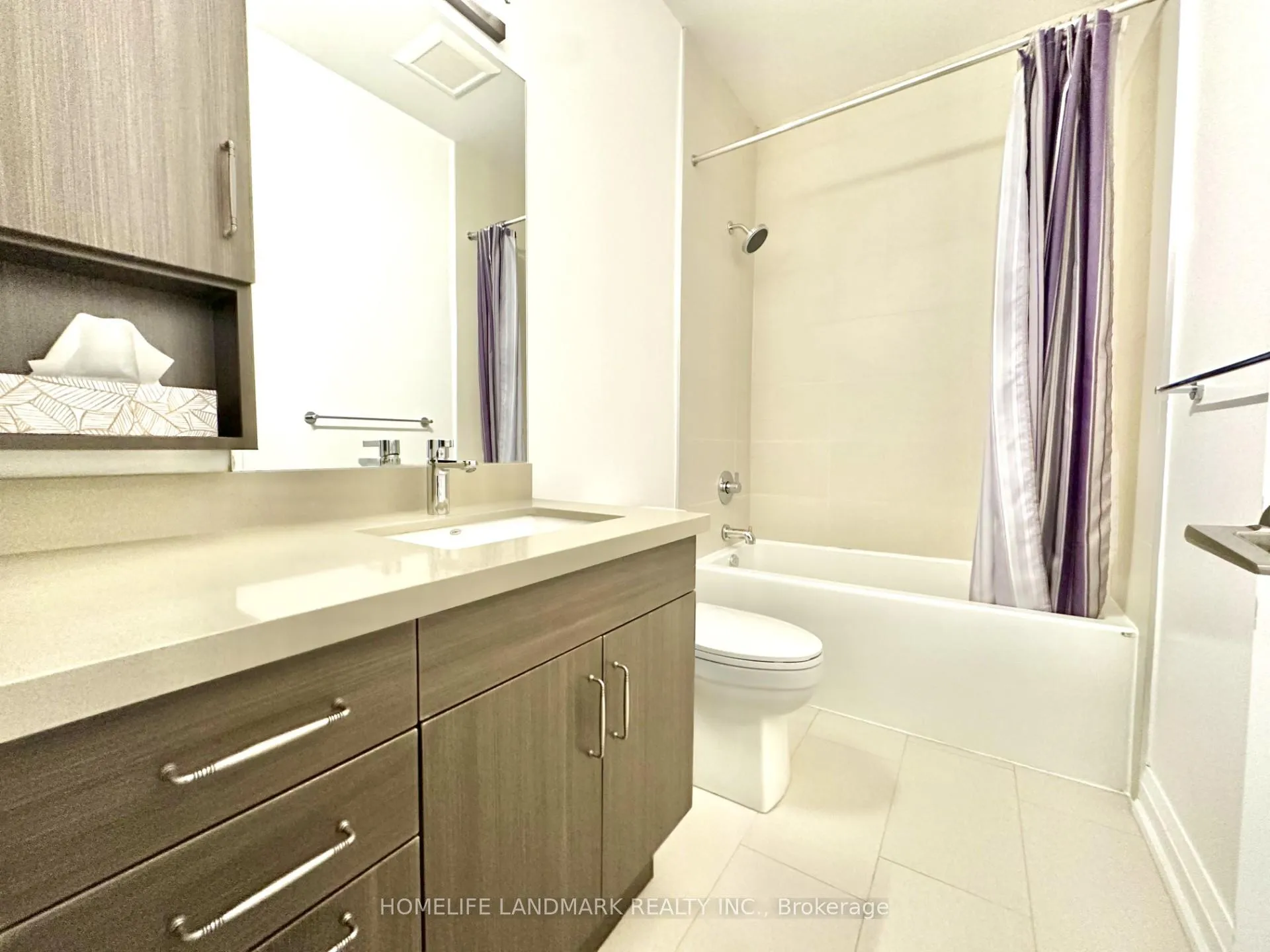 Photo 15 of 87 Village Parkway, Markham, Unionville — HOMEH