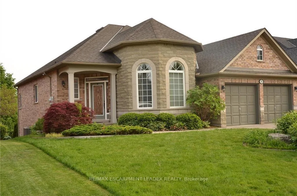 Photo 1 of 18 Anderson Court, Hamilton, Ancaster — HOMEH