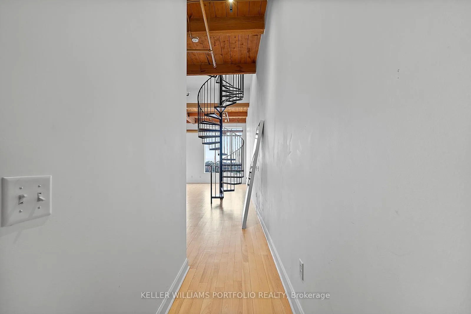 Photo 2 of Unit PH21, 993 Queen Street W, Toronto, Niagara — HOMEH