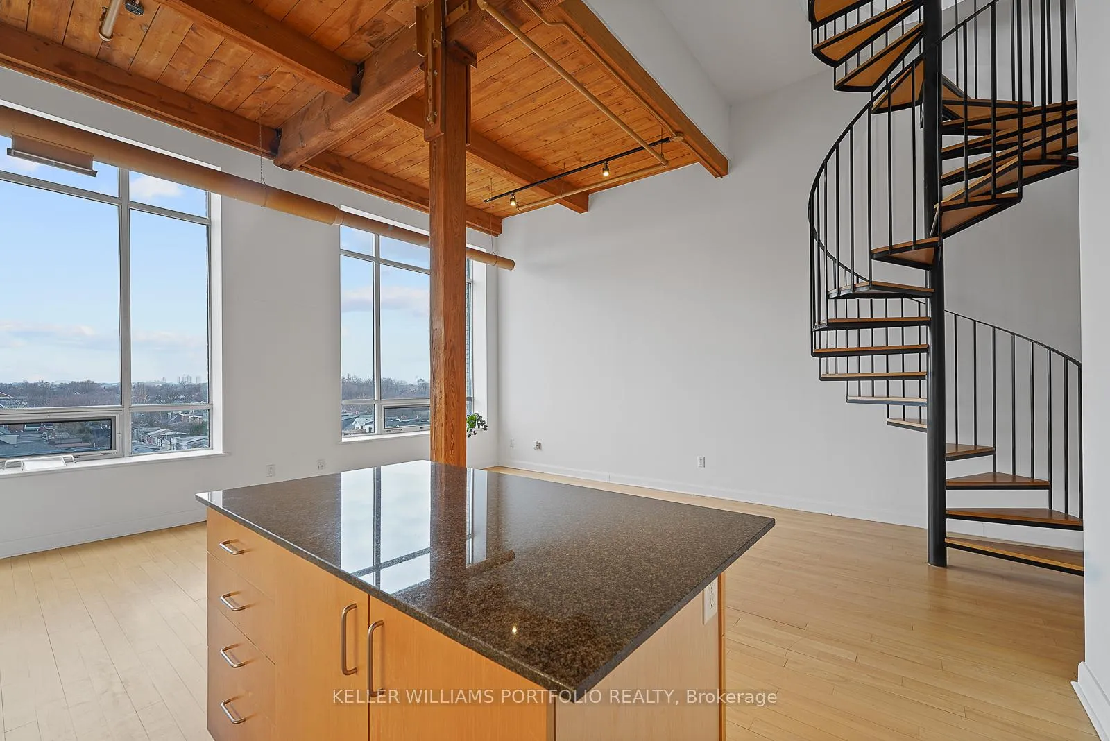Photo 10 of Unit PH21, 993 Queen Street W, Toronto, Niagara — HOMEH