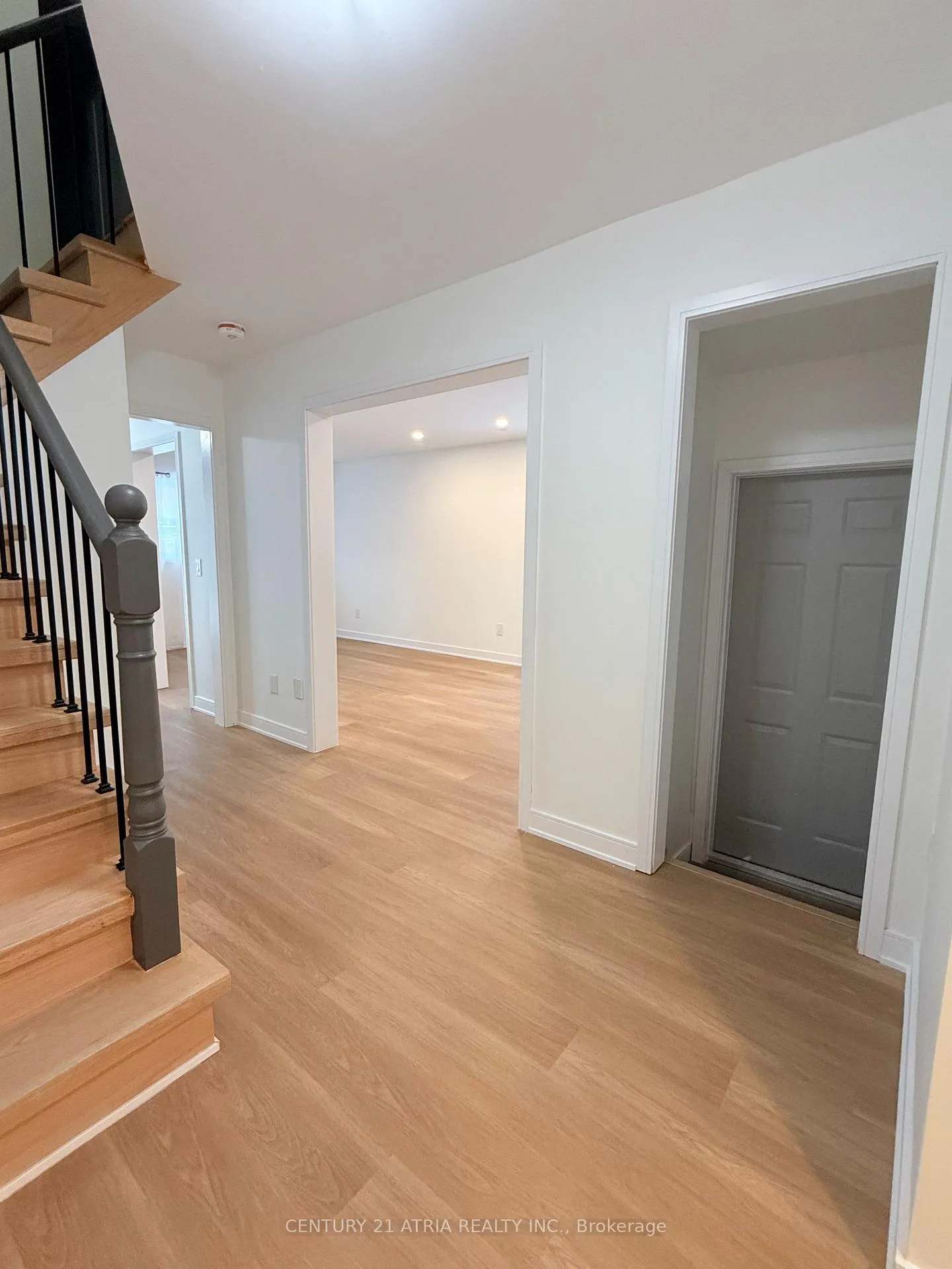 Photo 6 of 4 Nectarine Crescent, Brampton, Westgate — HOMEH