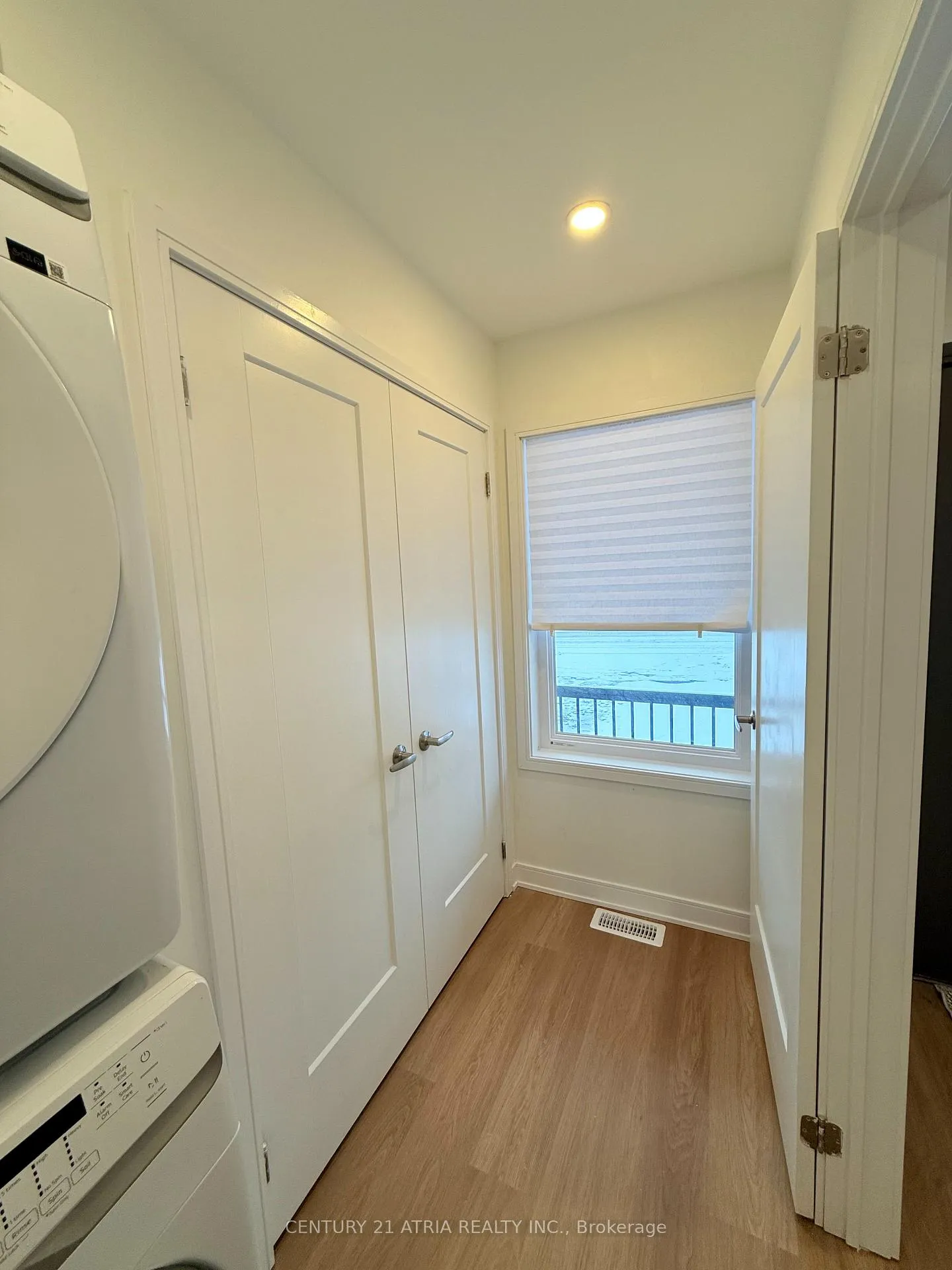 Photo 9 of 4 Nectarine Crescent, Brampton, Westgate — HOMEH