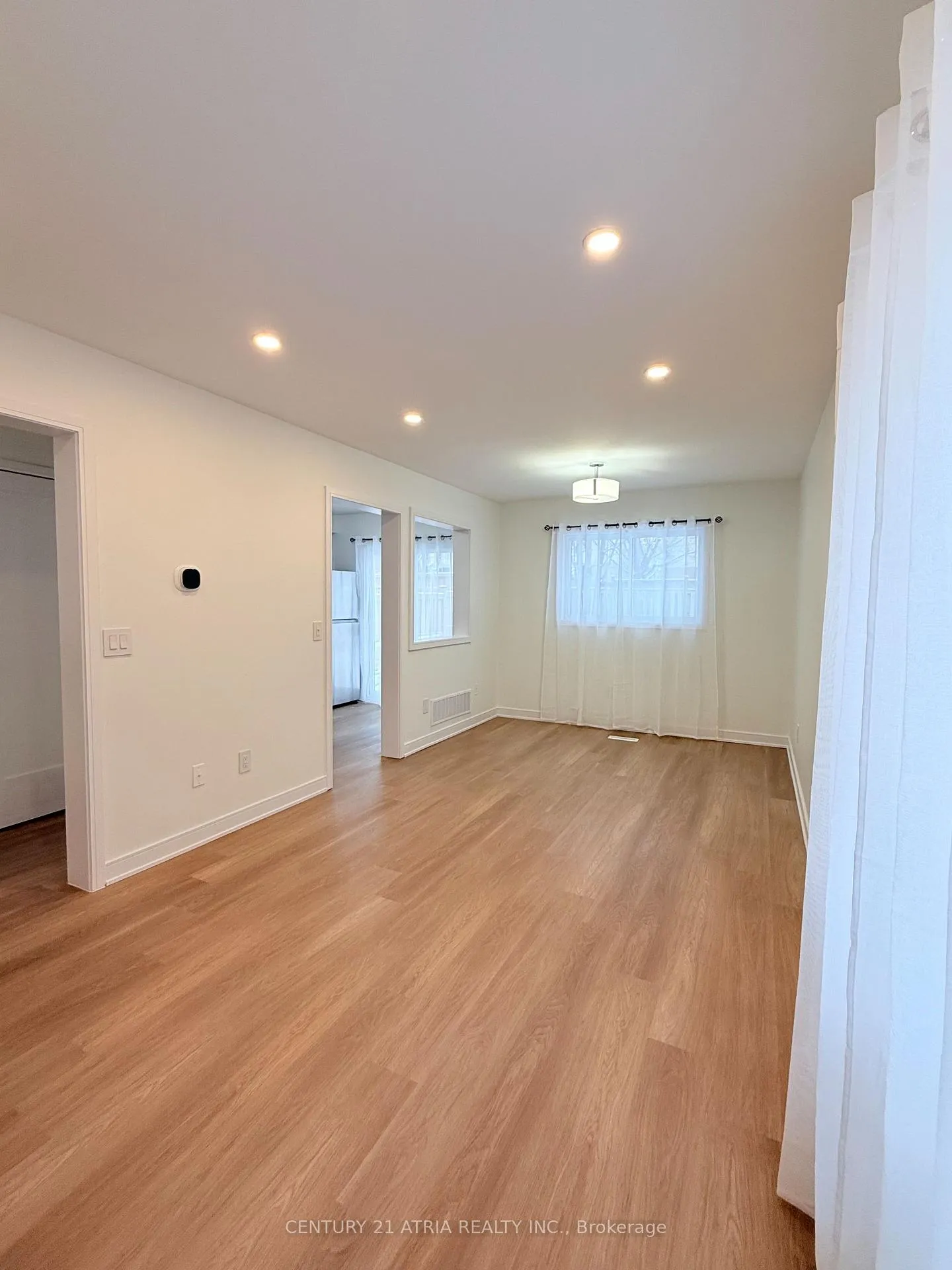 Photo 15 of 4 Nectarine Crescent, Brampton, Westgate — HOMEH
