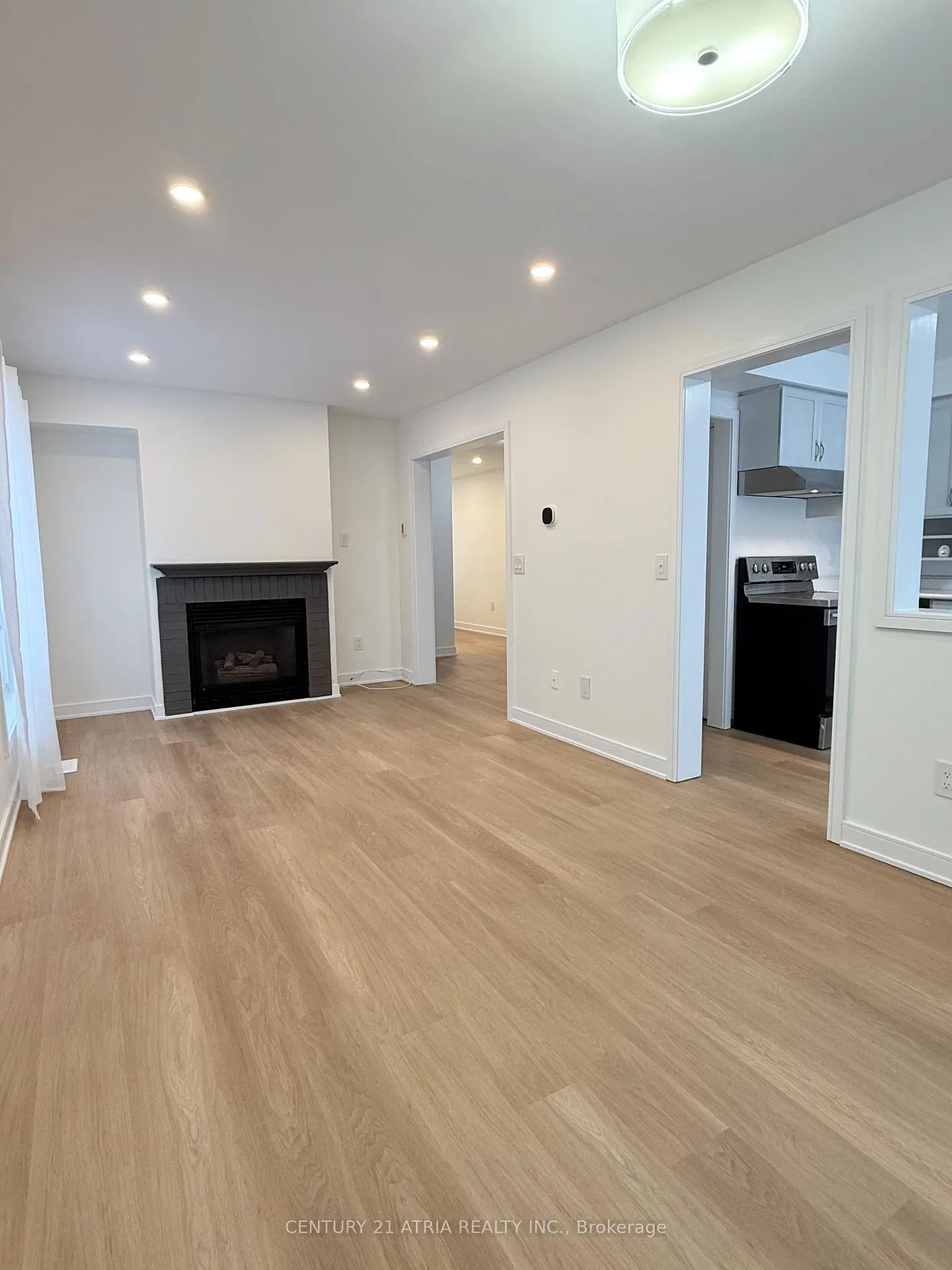 Photo 17 of 4 Nectarine Crescent, Brampton, Westgate — HOMEH