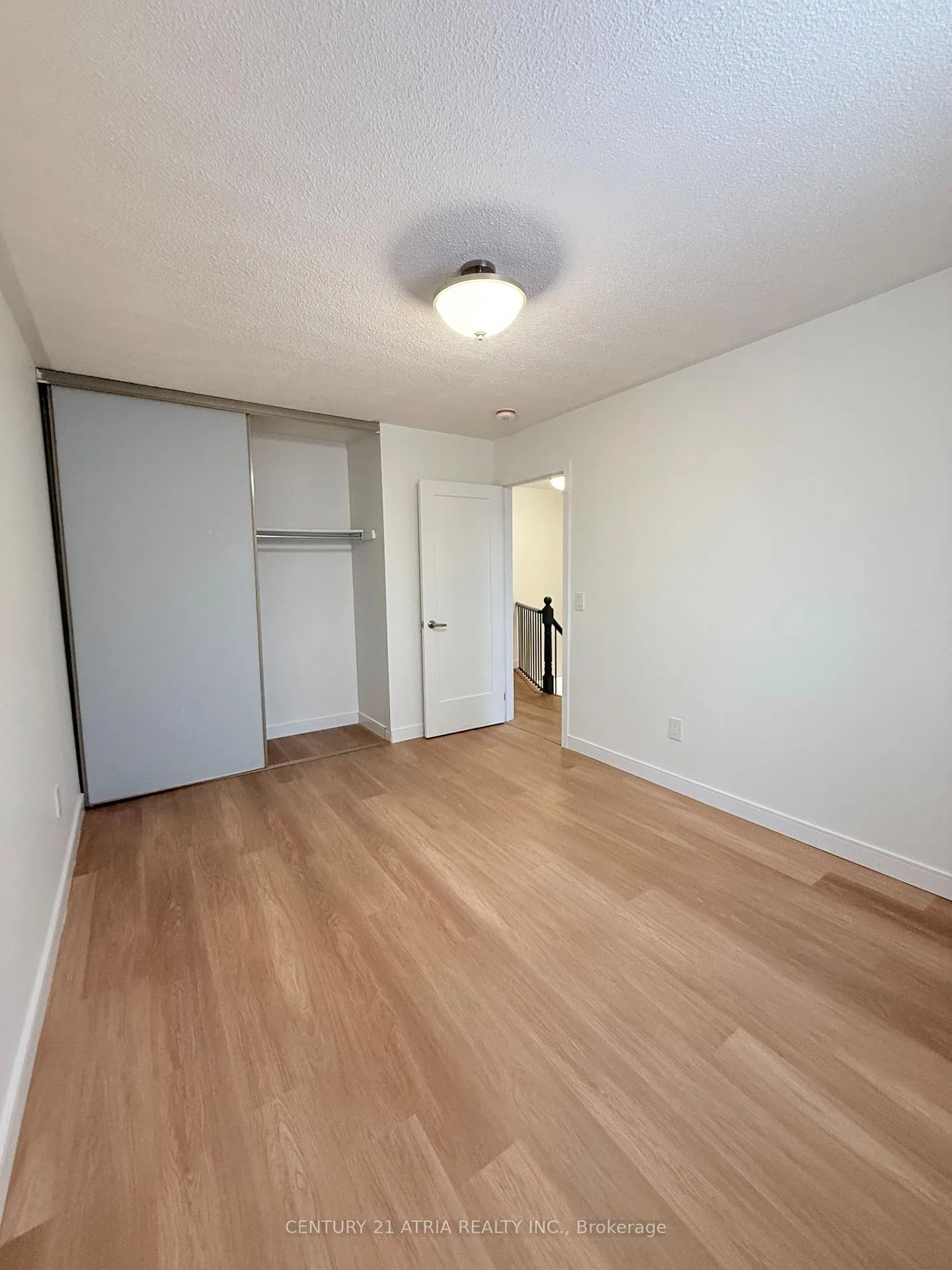 Photo 23 of 4 Nectarine Crescent, Brampton, Westgate — HOMEH