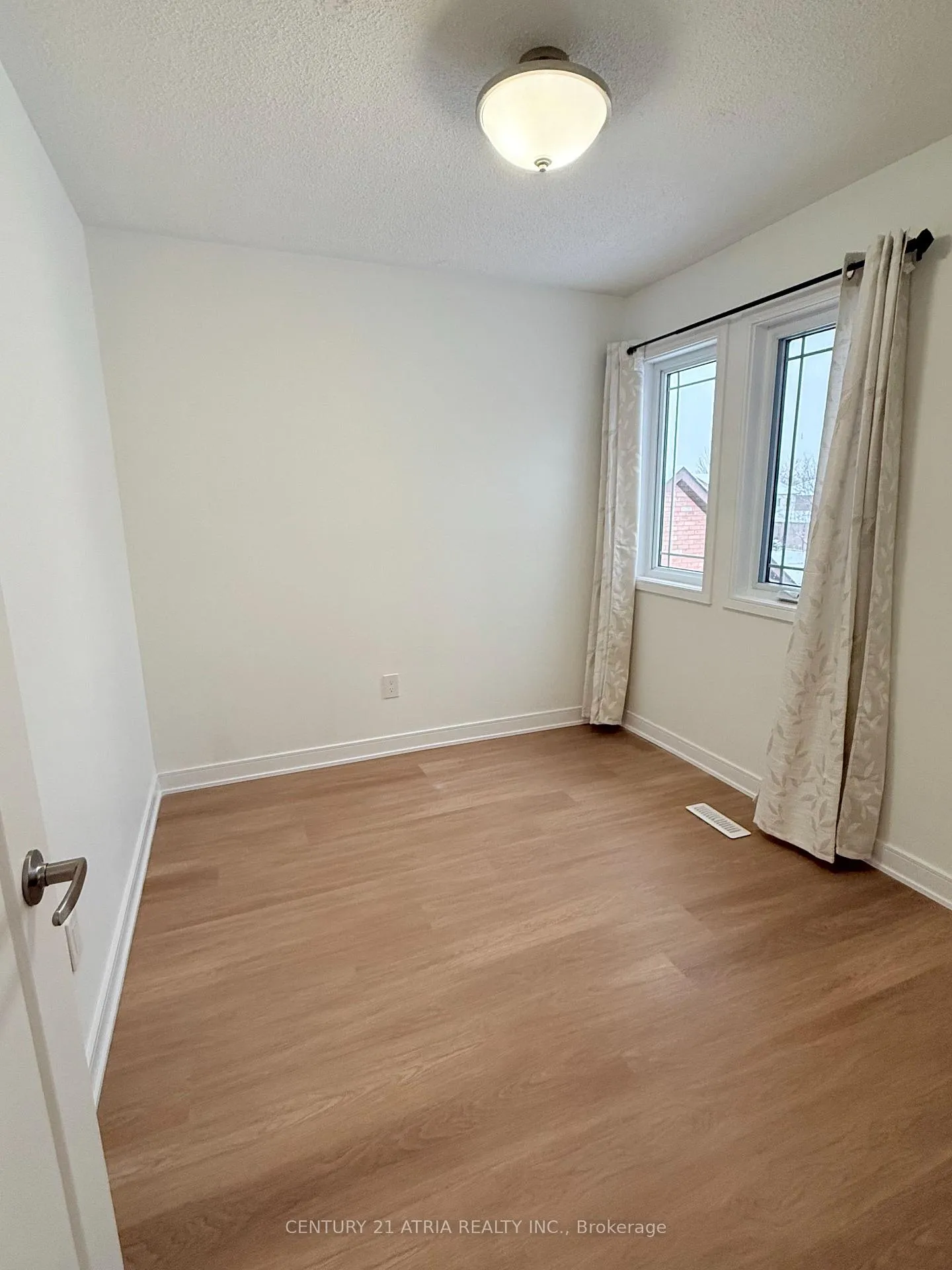 Photo 28 of 4 Nectarine Crescent, Brampton, Westgate — HOMEH