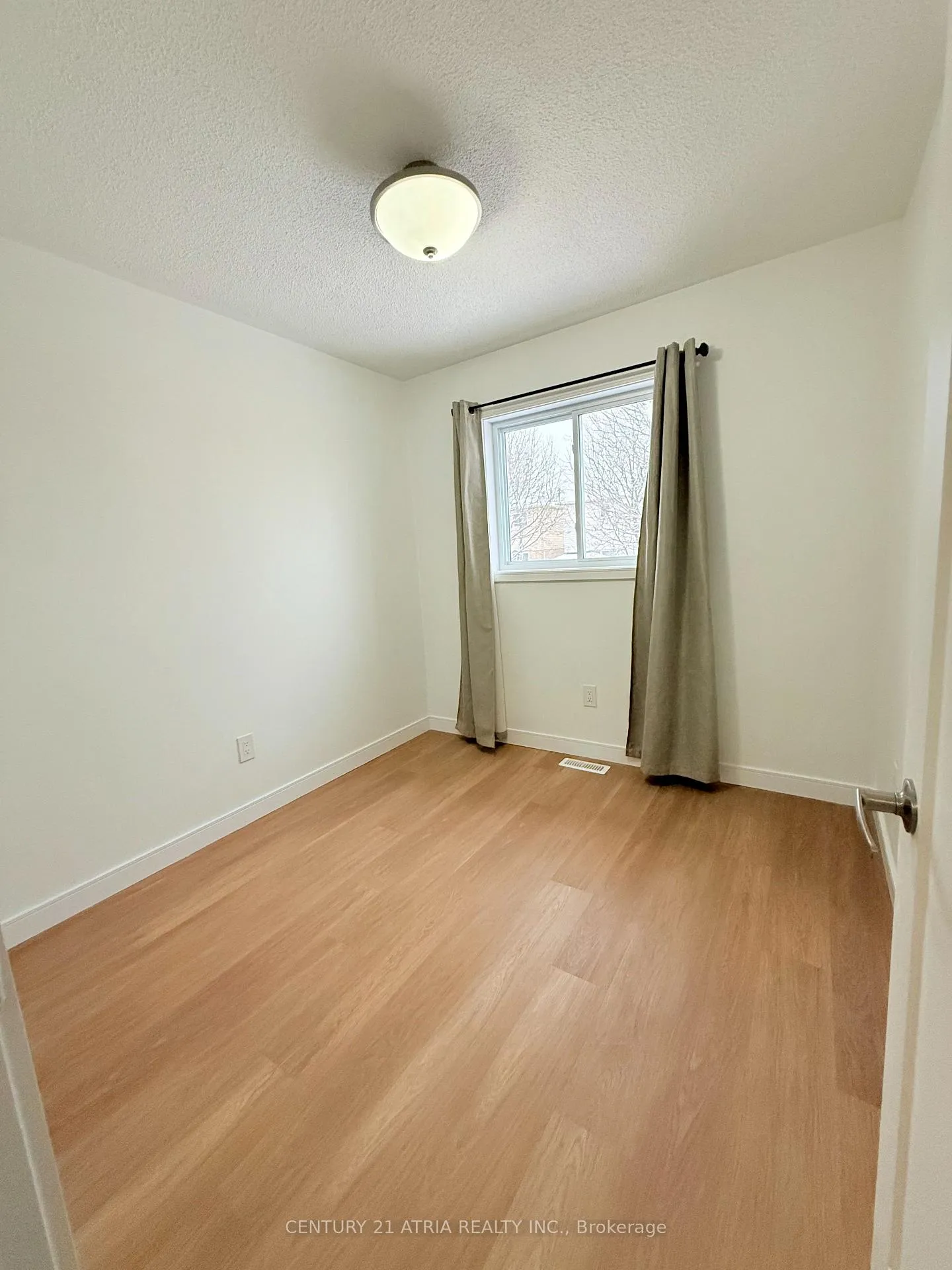 Photo 30 of 4 Nectarine Crescent, Brampton, Westgate — HOMEH