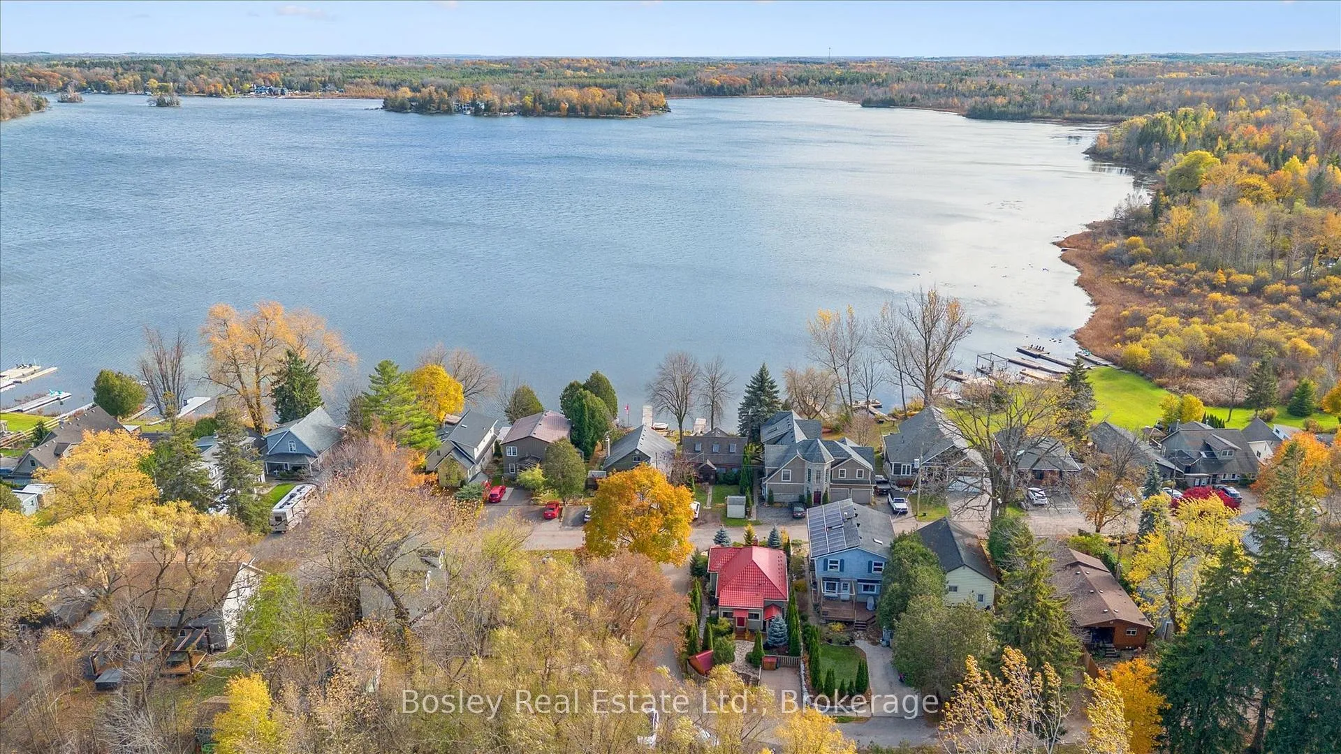 Photo 4 of 32 Holly Trail, Puslinch, Puslinch Lake Settlement Areas — HOMEH