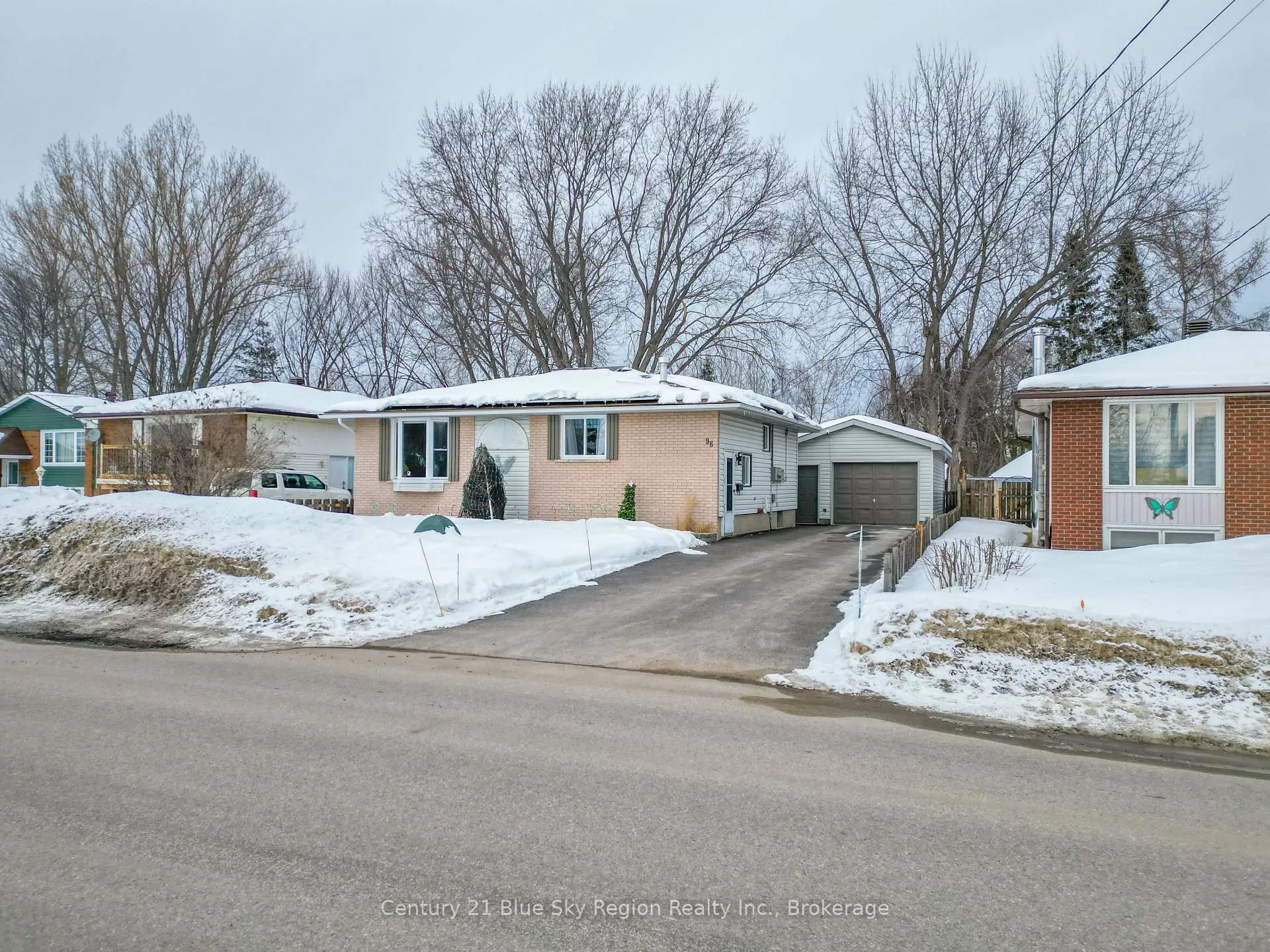 Photo 1 of 96 Strathcona Drive, North Bay, Ferris — HOMEH
