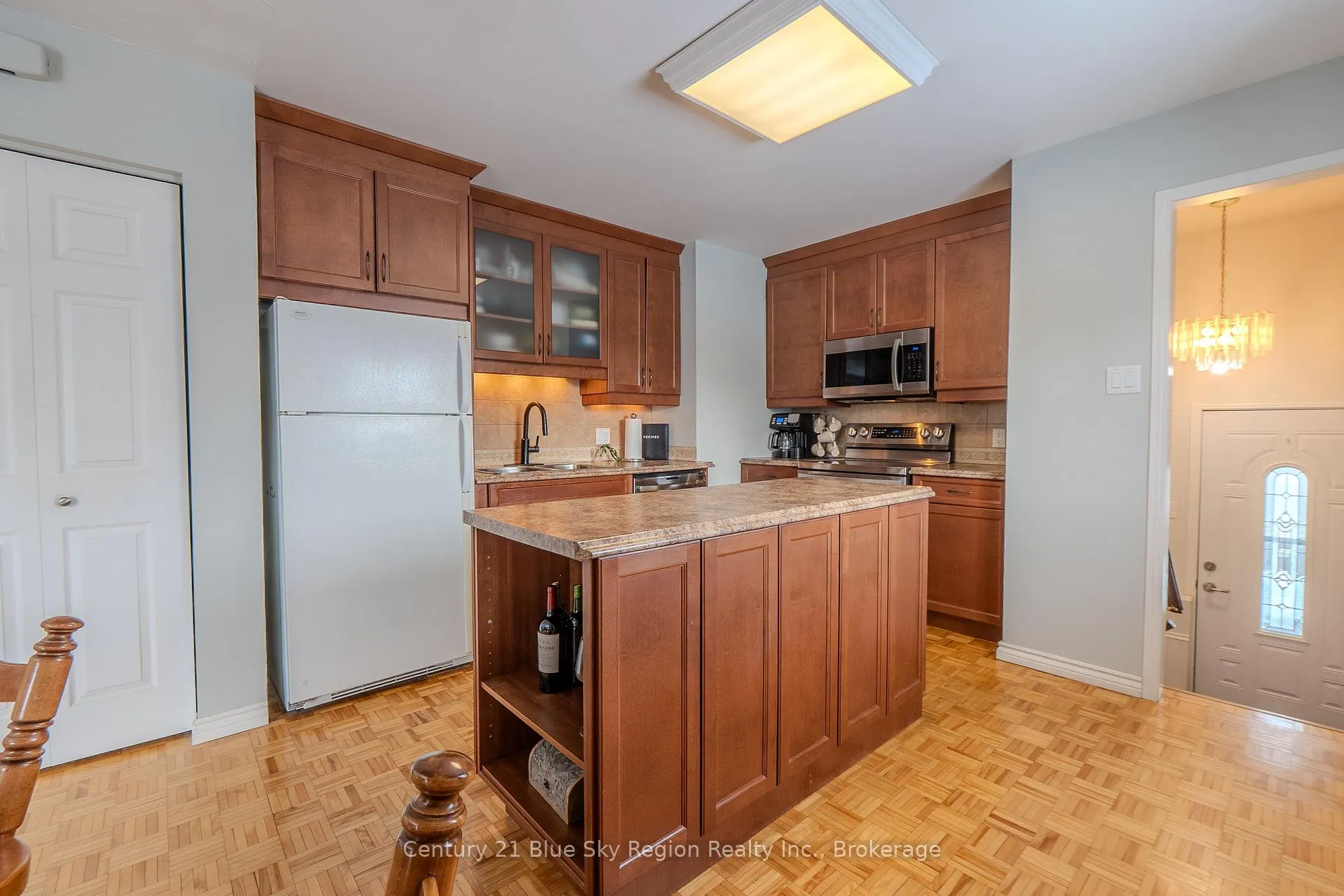 Photo 6 of 96 Strathcona Drive, North Bay, Ferris — HOMEH