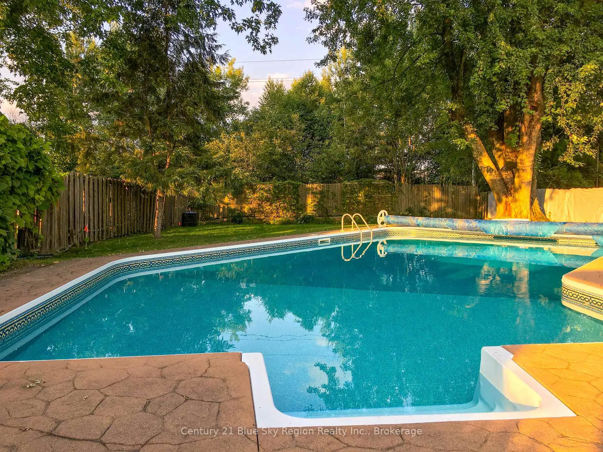 Photo 34 of 96 Strathcona Drive, North Bay, Ferris — HOMEH