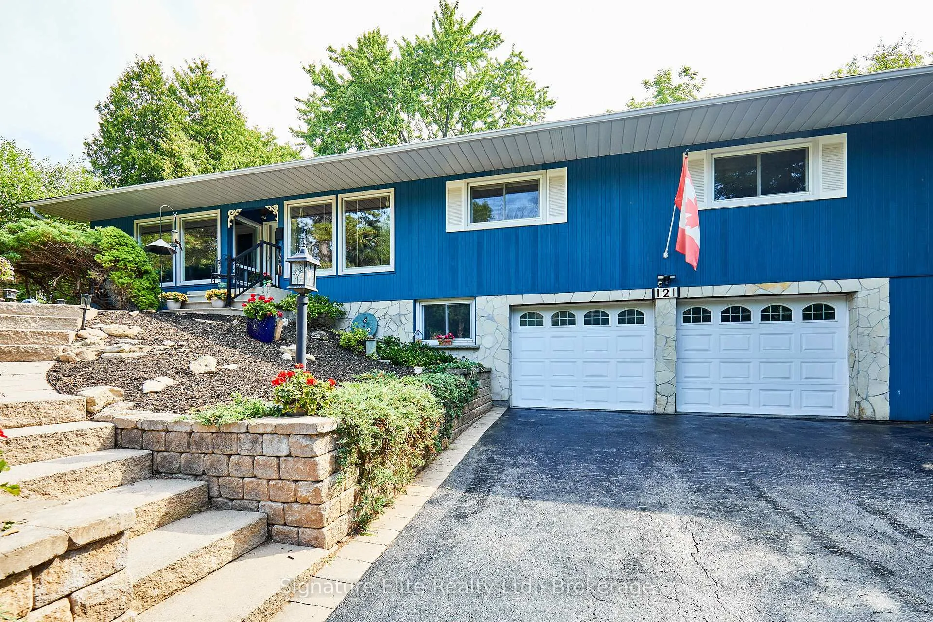 Photo 2 of 121 Meadow Crescent, Whitby, Blue Grass Meadows — HOMEH