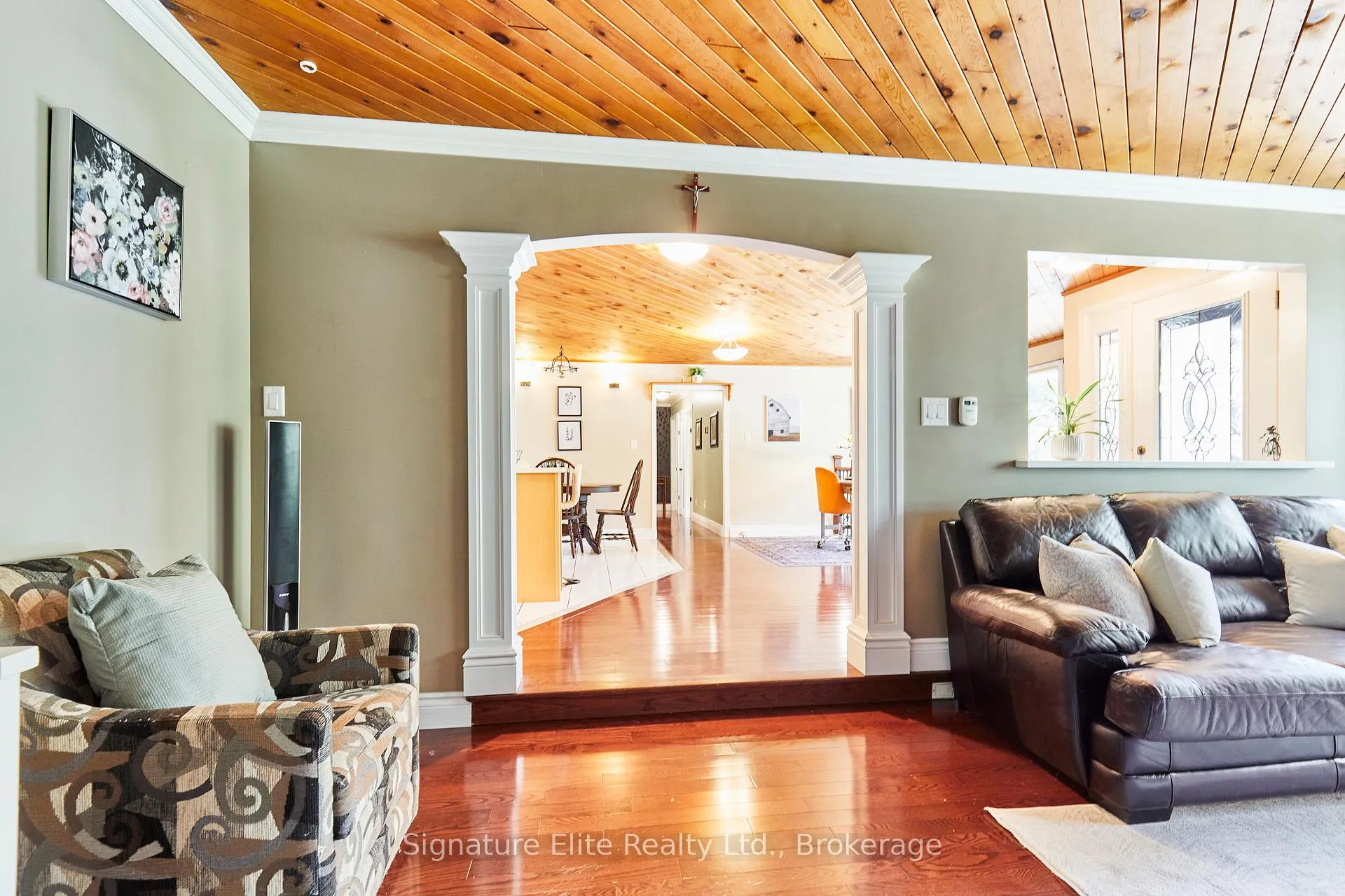 Photo 5 of 121 Meadow Crescent, Whitby, Blue Grass Meadows — HOMEH
