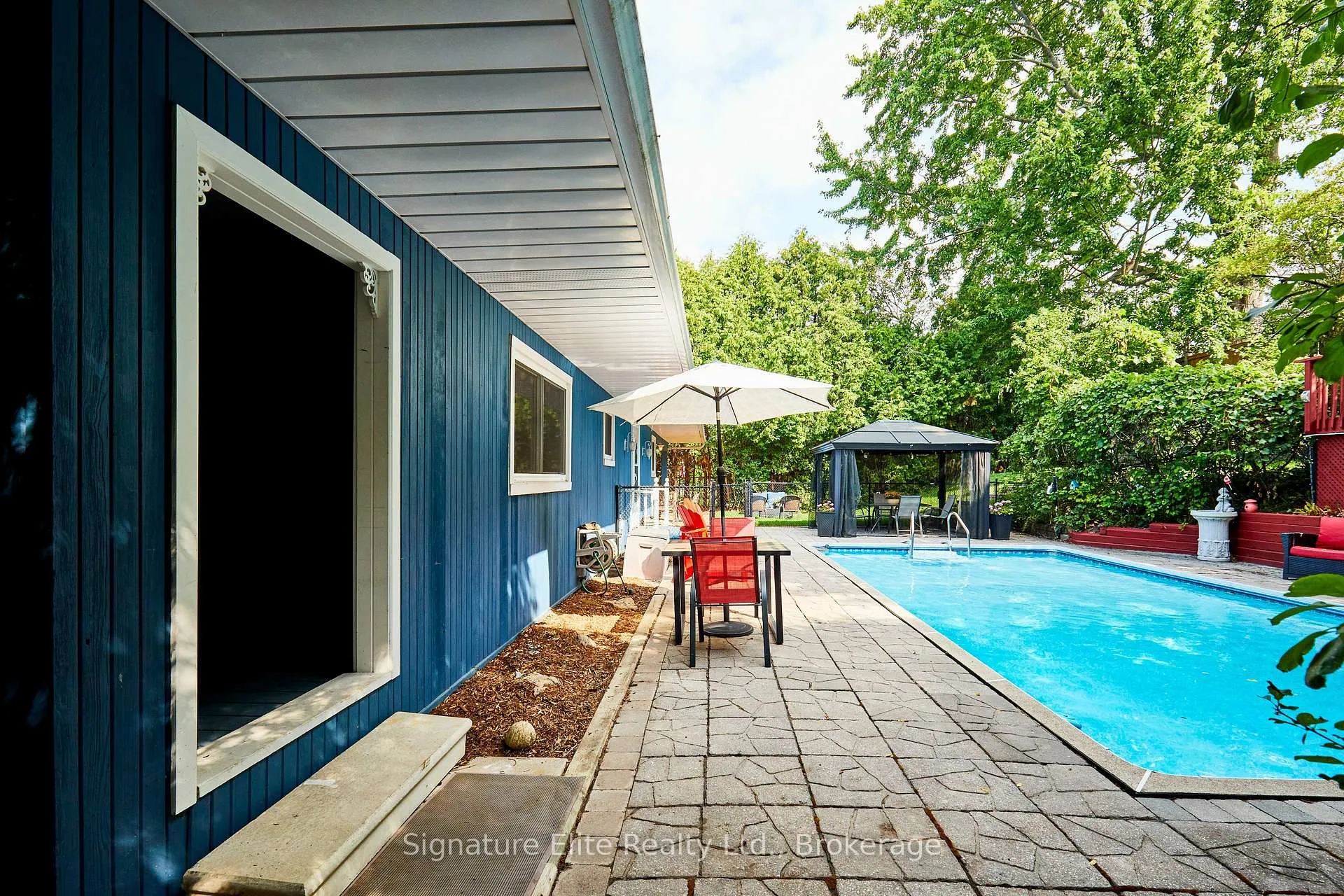 Photo 19 of 121 Meadow Crescent, Whitby, Blue Grass Meadows — HOMEH