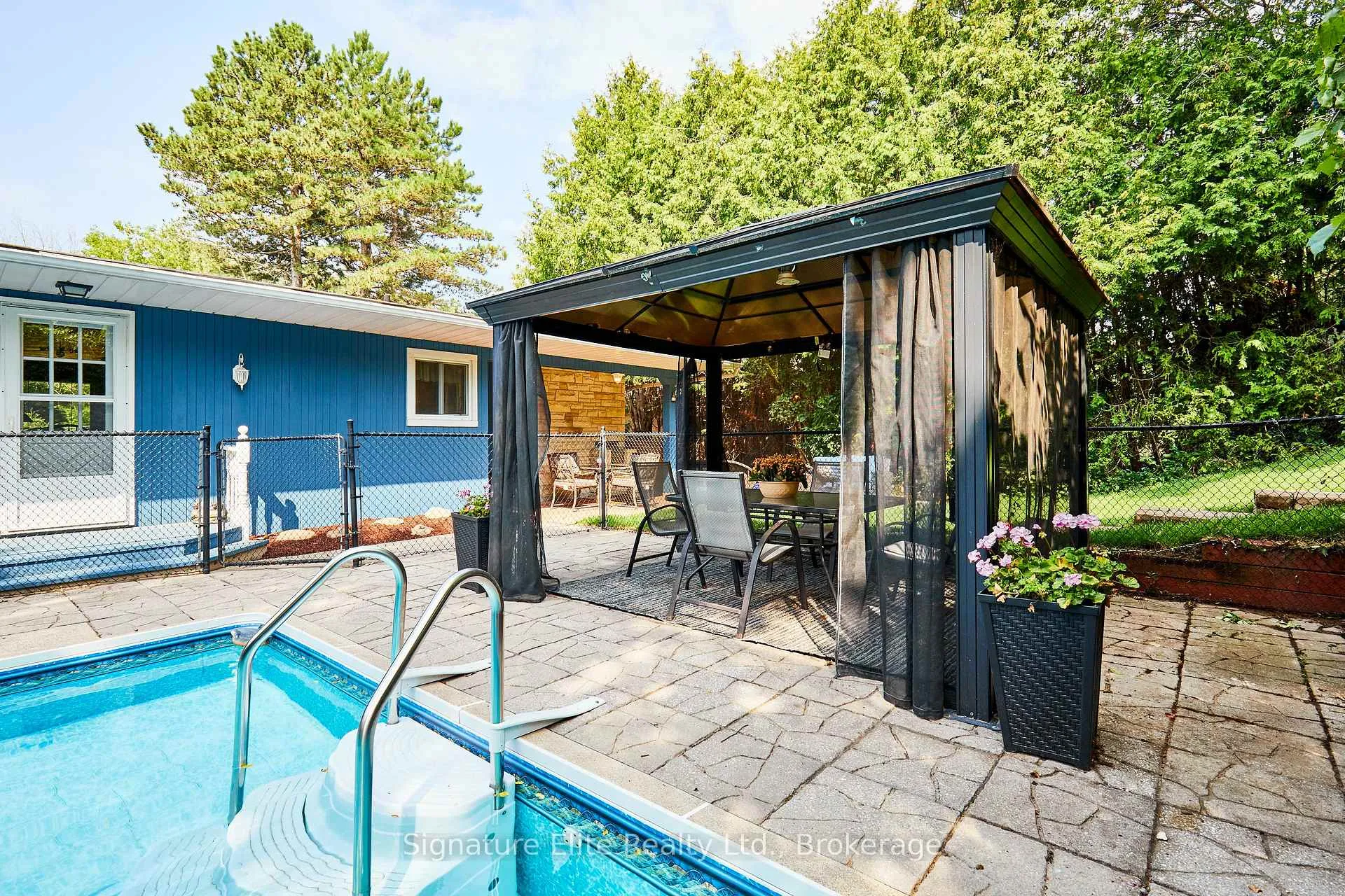 Photo 24 of 121 Meadow Crescent, Whitby, Blue Grass Meadows — HOMEH