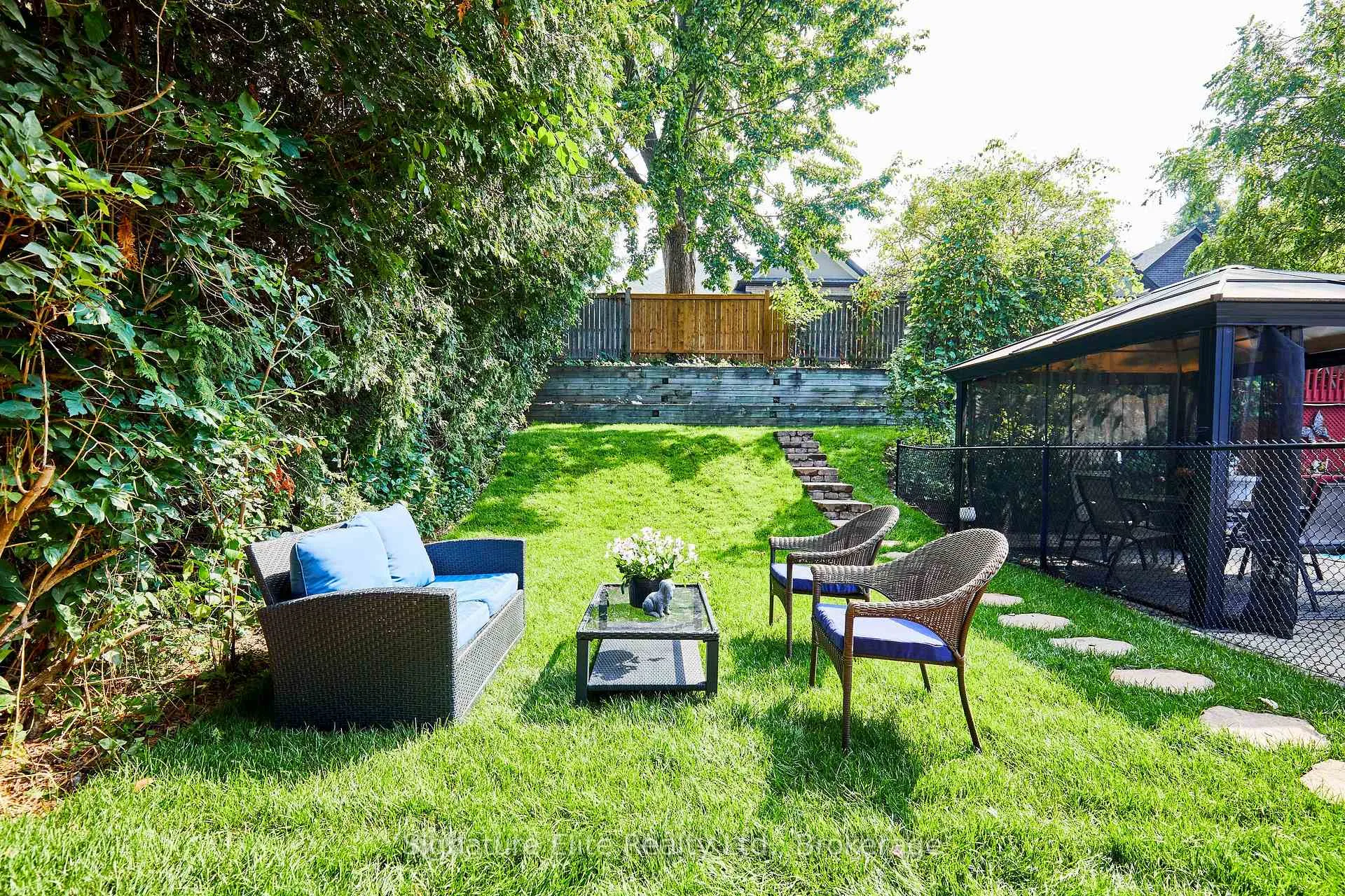 Photo 27 of 121 Meadow Crescent, Whitby, Blue Grass Meadows — HOMEH