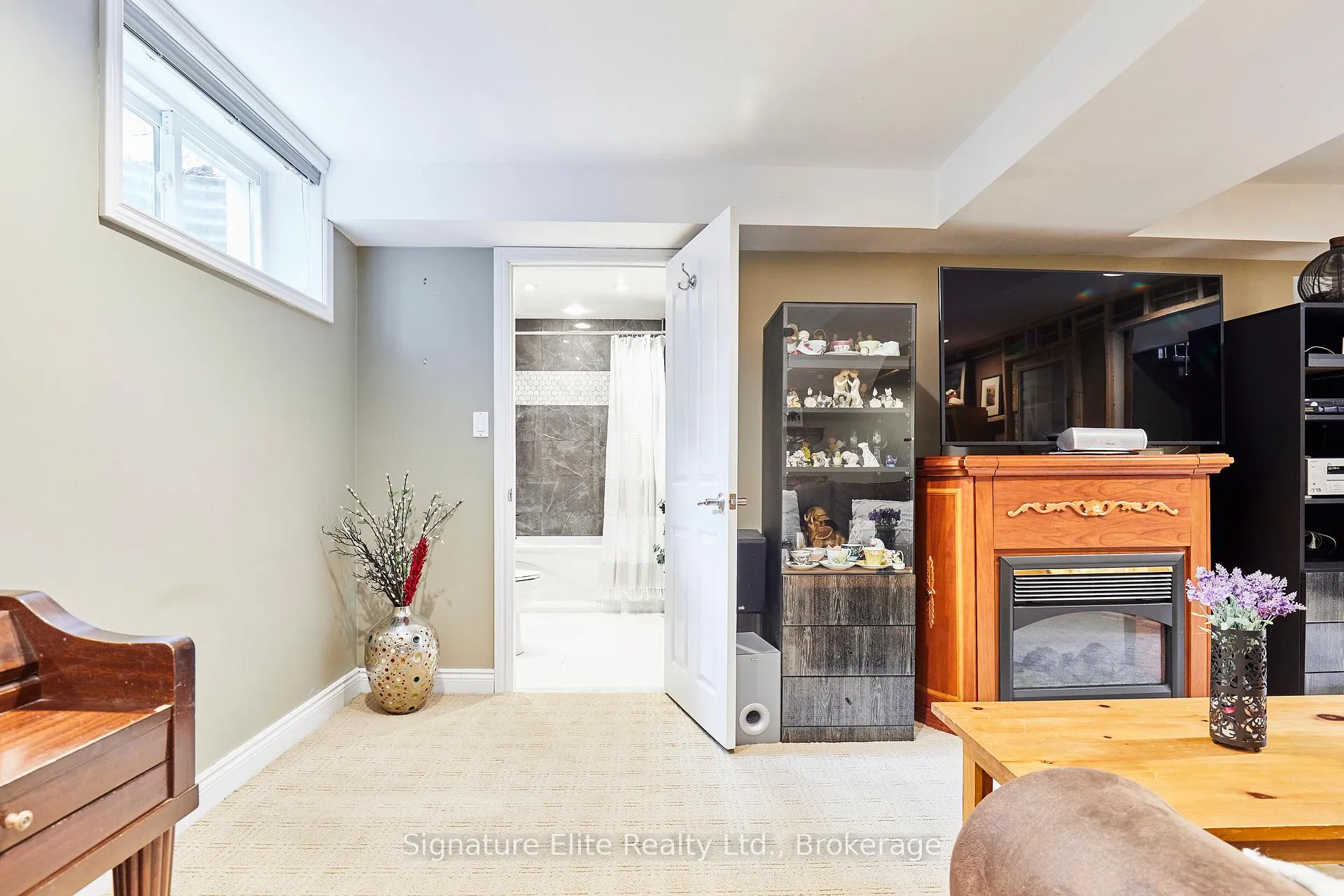 Photo 35 of 121 Meadow Crescent, Whitby, Blue Grass Meadows — HOMEH