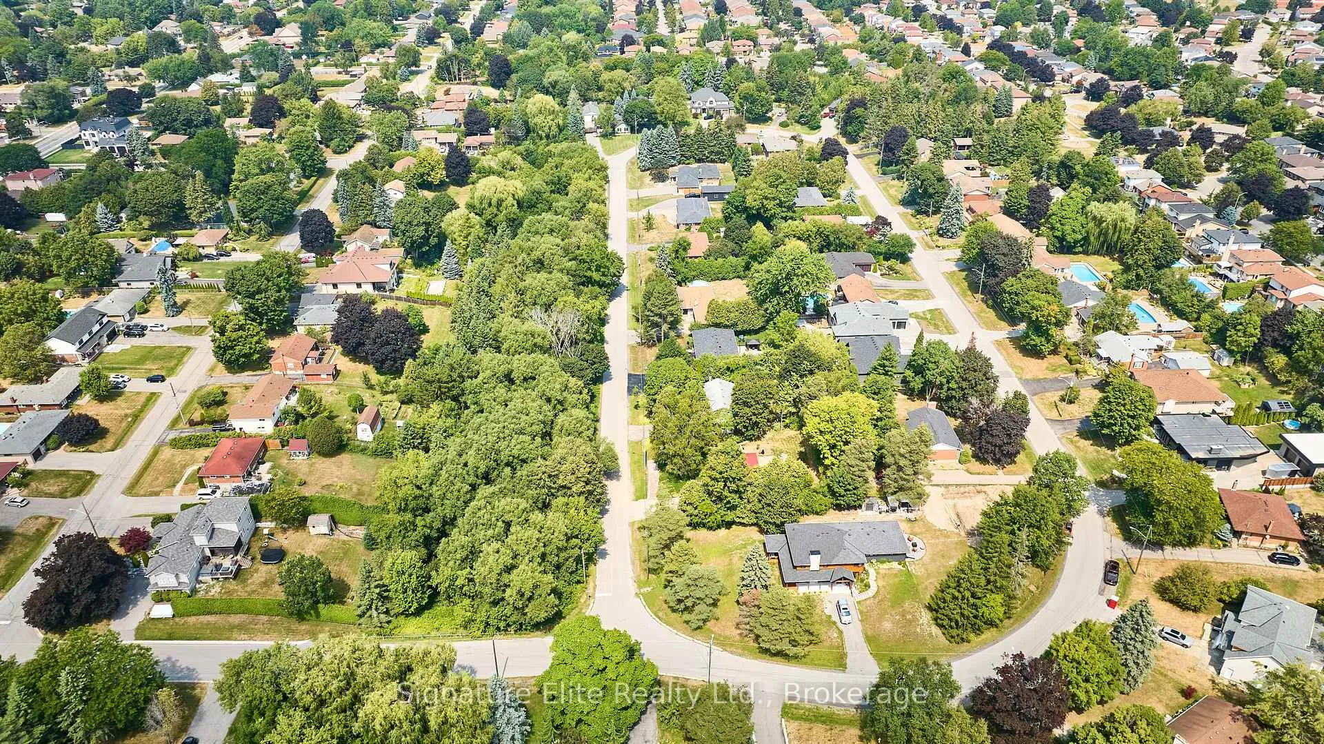 Photo 40 of 121 Meadow Crescent, Whitby, Blue Grass Meadows — HOMEH