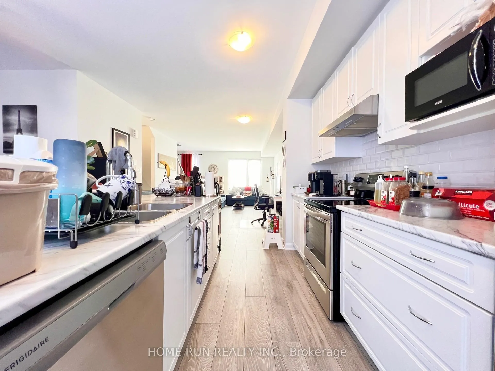 Photo 10 of 1061 Speedvale Crescent, Ottawa, Kanata - Kanata Lakes/Heritage Hills — HOMEH