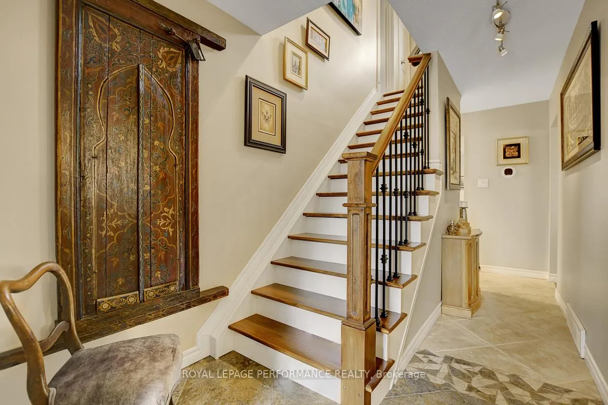 Photo 2 of 6255 Fortune Drive, Ottawa, Convent Glen North — HOMEH