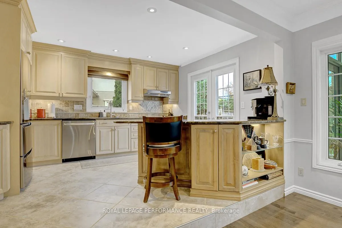 Photo 9 of 6255 Fortune Drive, Ottawa, Convent Glen North — HOMEH