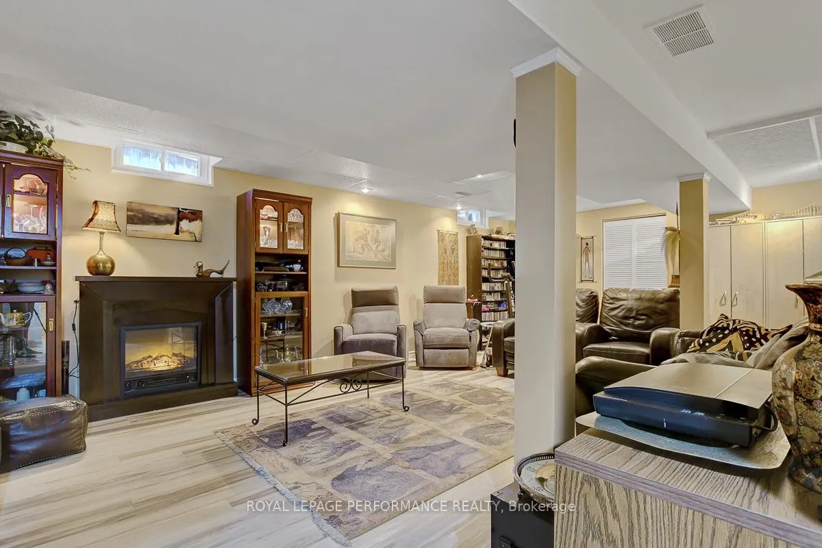Photo 24 of 6255 Fortune Drive, Ottawa, Convent Glen North — HOMEH
