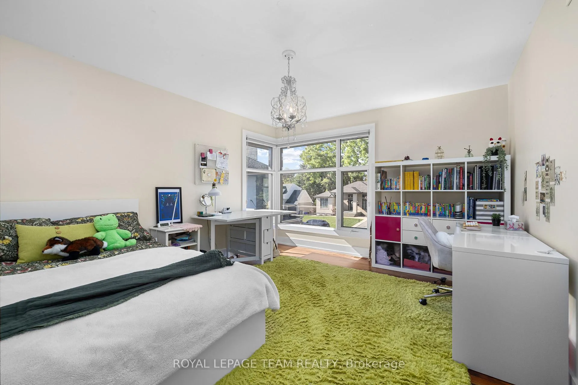 Photo 13 of 879 Winnington Avenue, Ottawa, Whitehaven — HOMEH