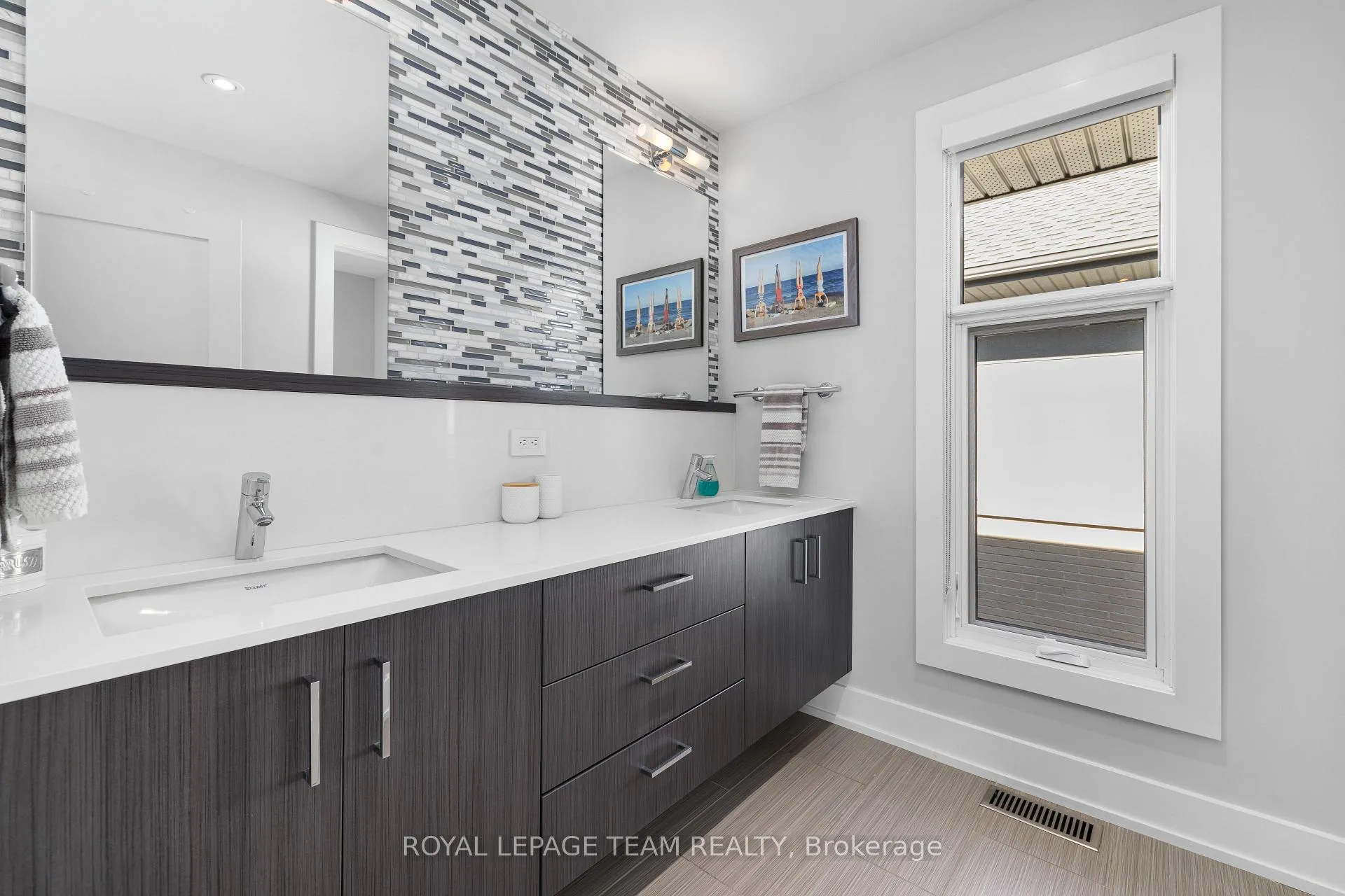 Photo 17 of 879 Winnington Avenue, Ottawa, Whitehaven — HOMEH