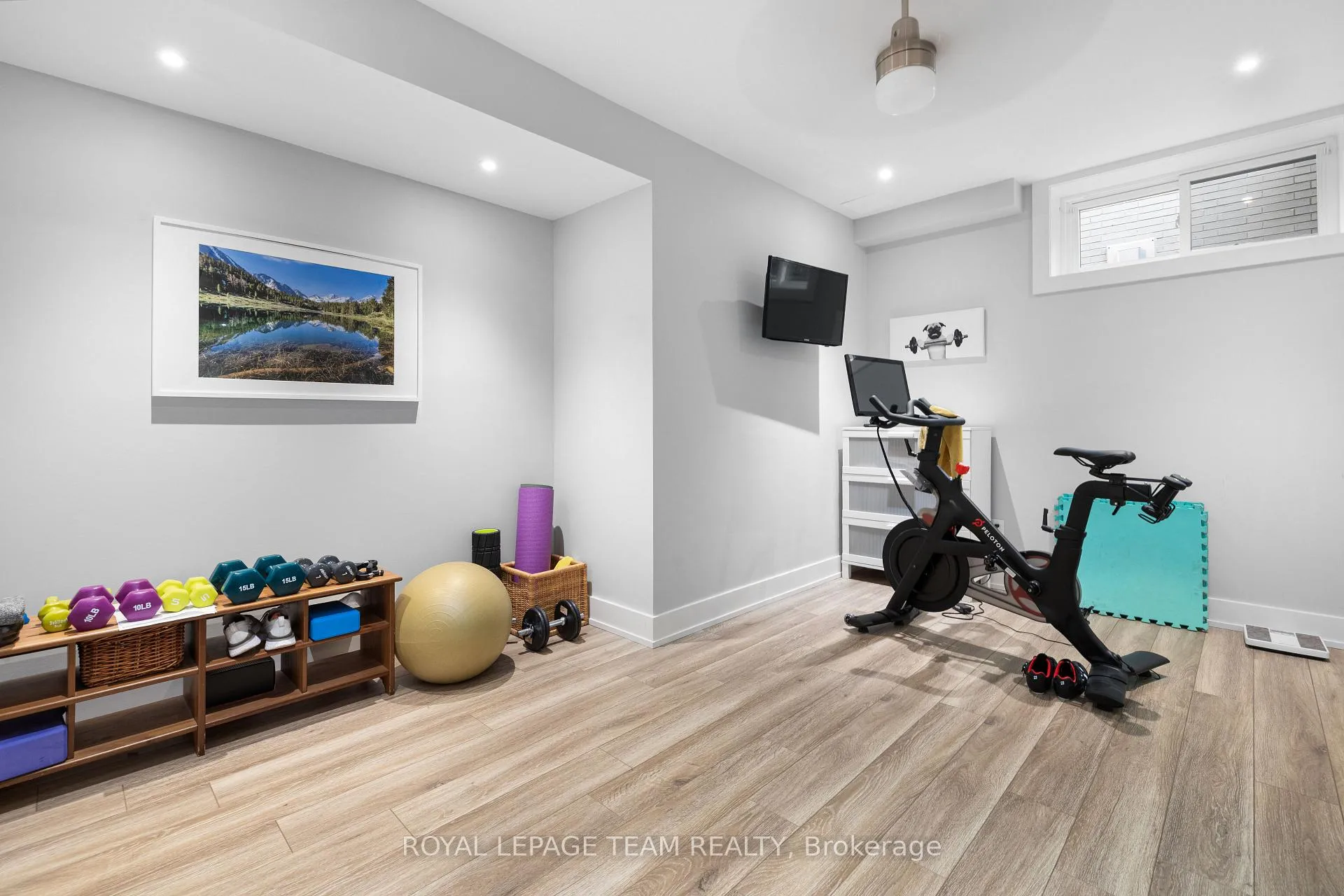 Photo 21 of 879 Winnington Avenue, Ottawa, Whitehaven — HOMEH