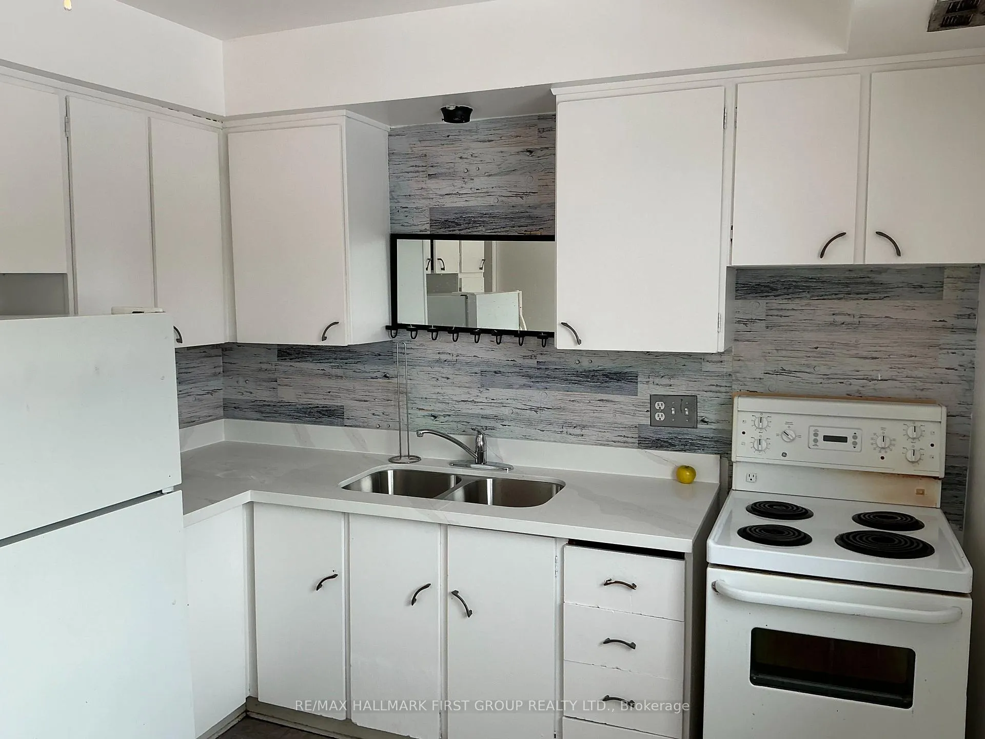 Photo 4 of Unit 1, 361 Linden Street, Oshawa, Donevan — HOMEH