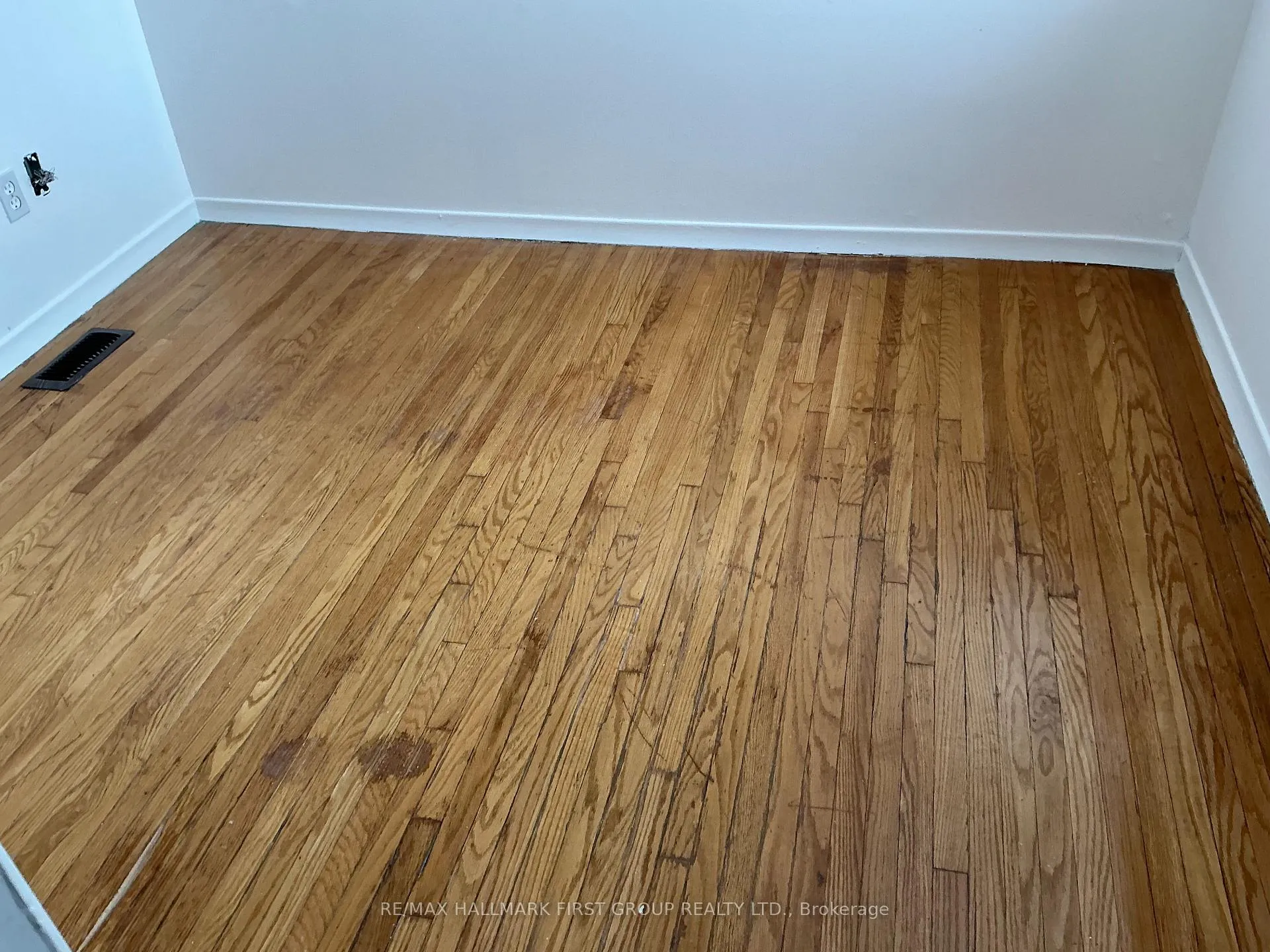 Photo 5 of Unit 1, 361 Linden Street, Oshawa, Donevan — HOMEH
