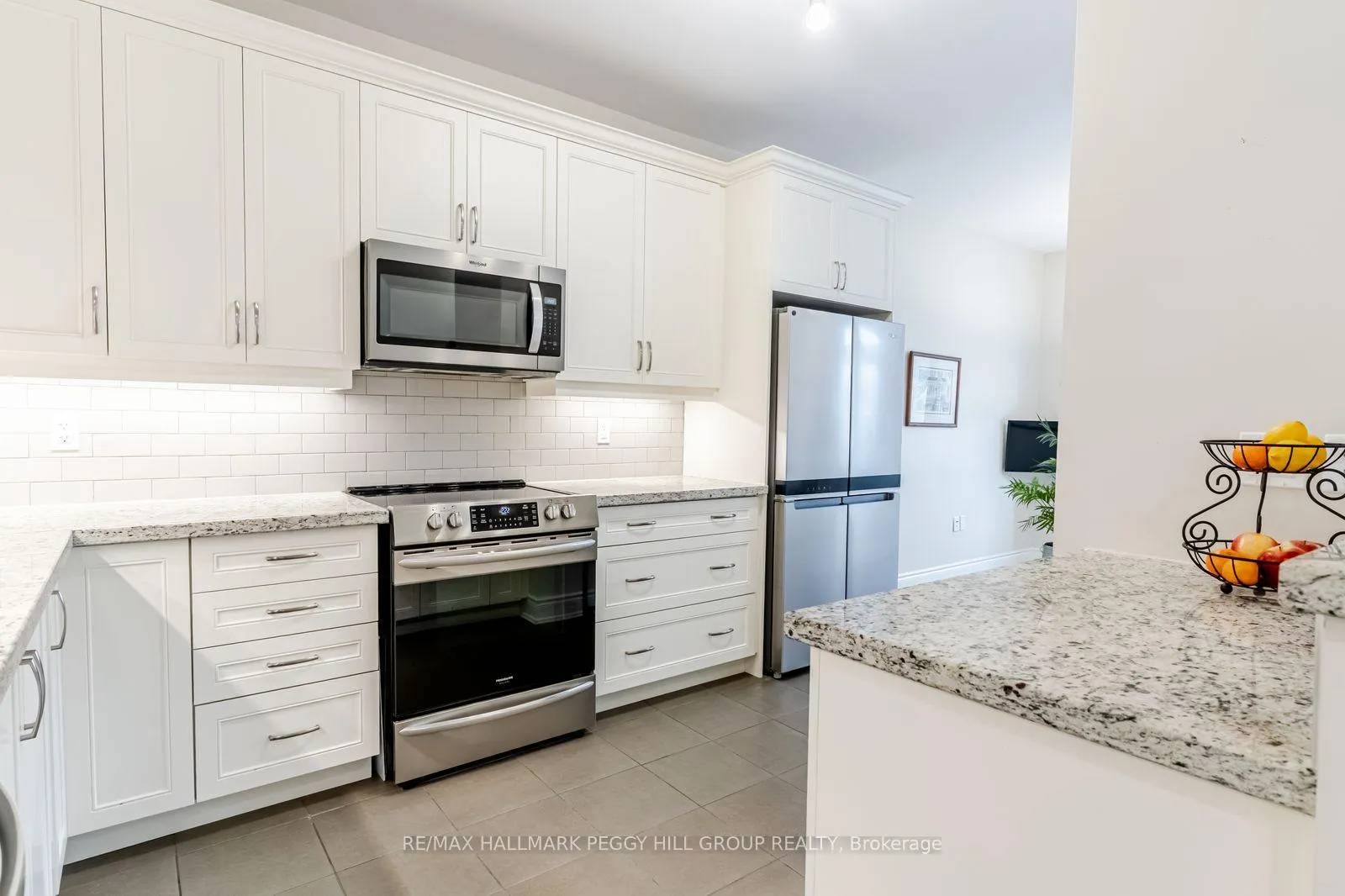 Photo 4 of 15 Assunta Garden, New Tecumseth, Rural New Tecumseth — HOMEH