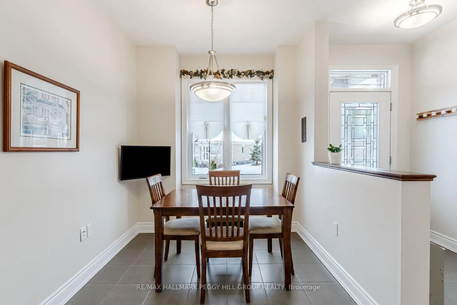 Photo 6 of 15 Assunta Garden, New Tecumseth, Rural New Tecumseth — HOMEH