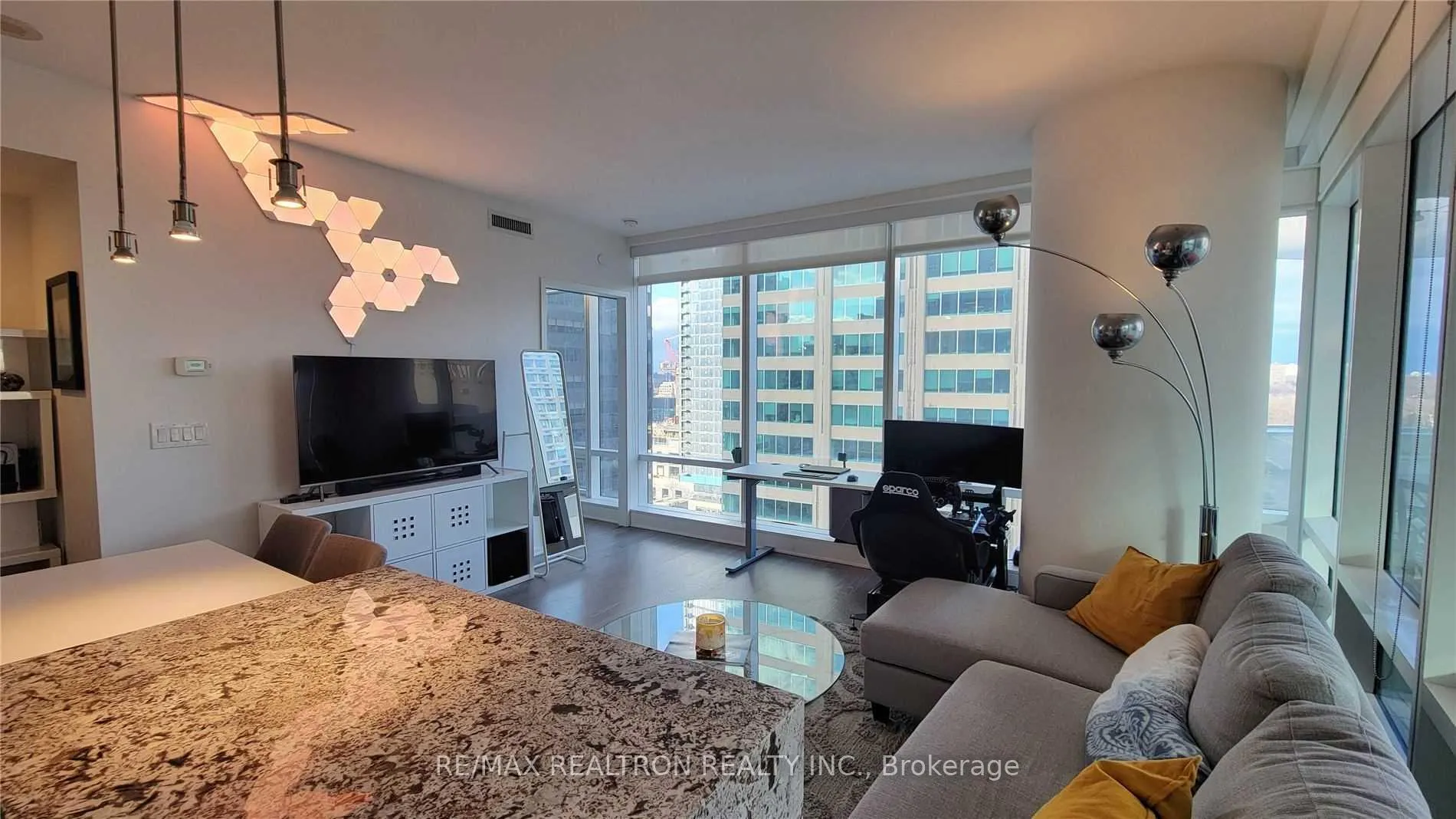 Photo 3 of Unit 1301, 1 Bloor Street E, Toronto, Church-Yonge Corridor — HOMEH