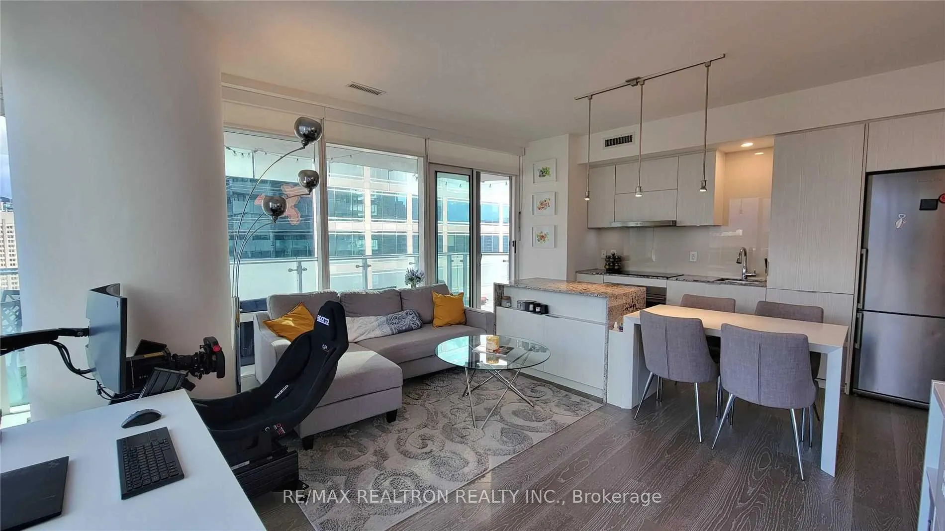 Photo 5 of Unit 1301, 1 Bloor Street E, Toronto, Church-Yonge Corridor — HOMEH