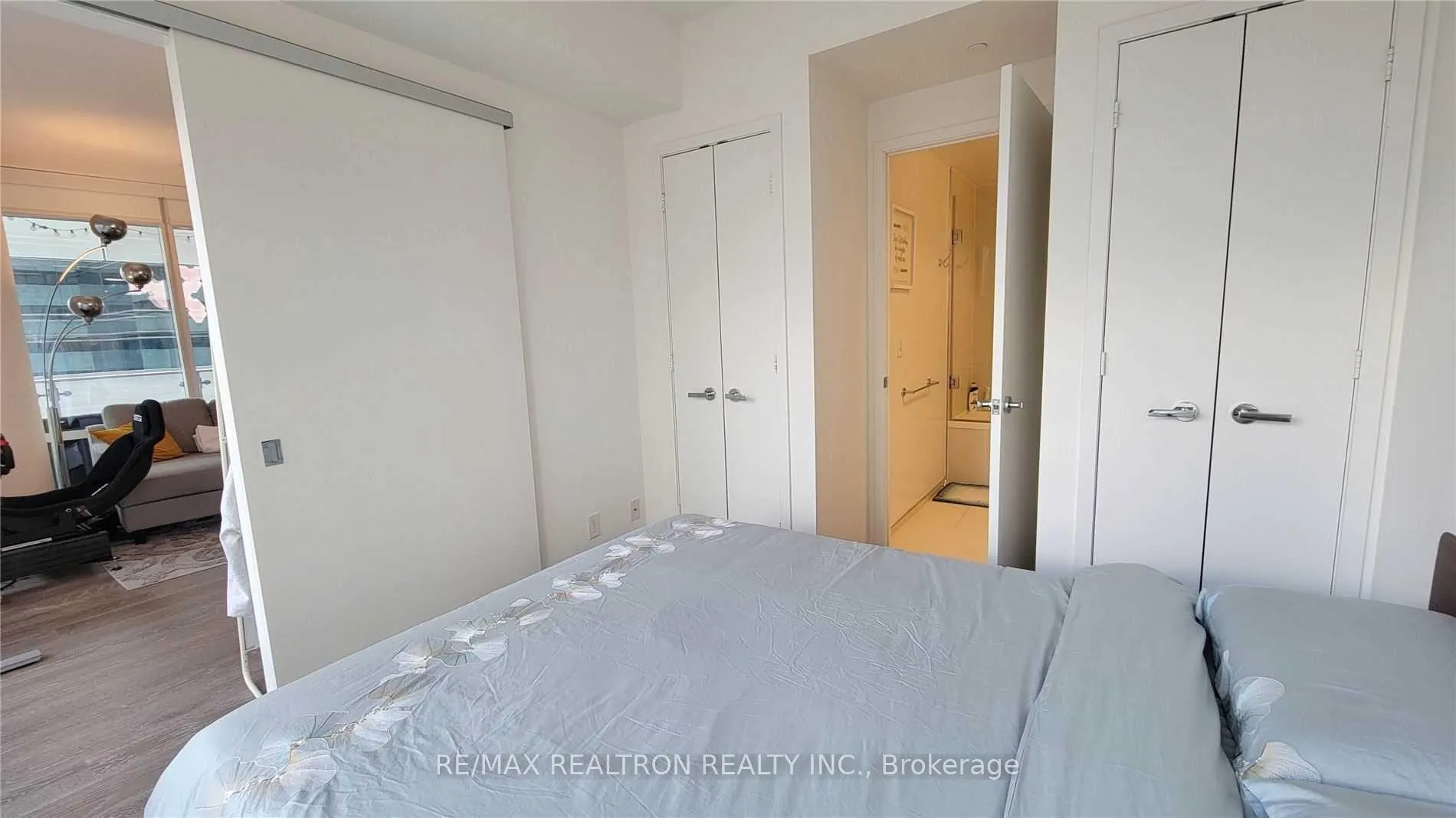 Photo 10 of Unit 1301, 1 Bloor Street E, Toronto, Church-Yonge Corridor — HOMEH