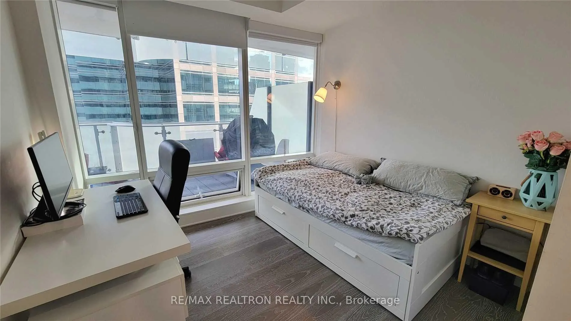 Photo 15 of Unit 1301, 1 Bloor Street E, Toronto, Church-Yonge Corridor — HOMEH