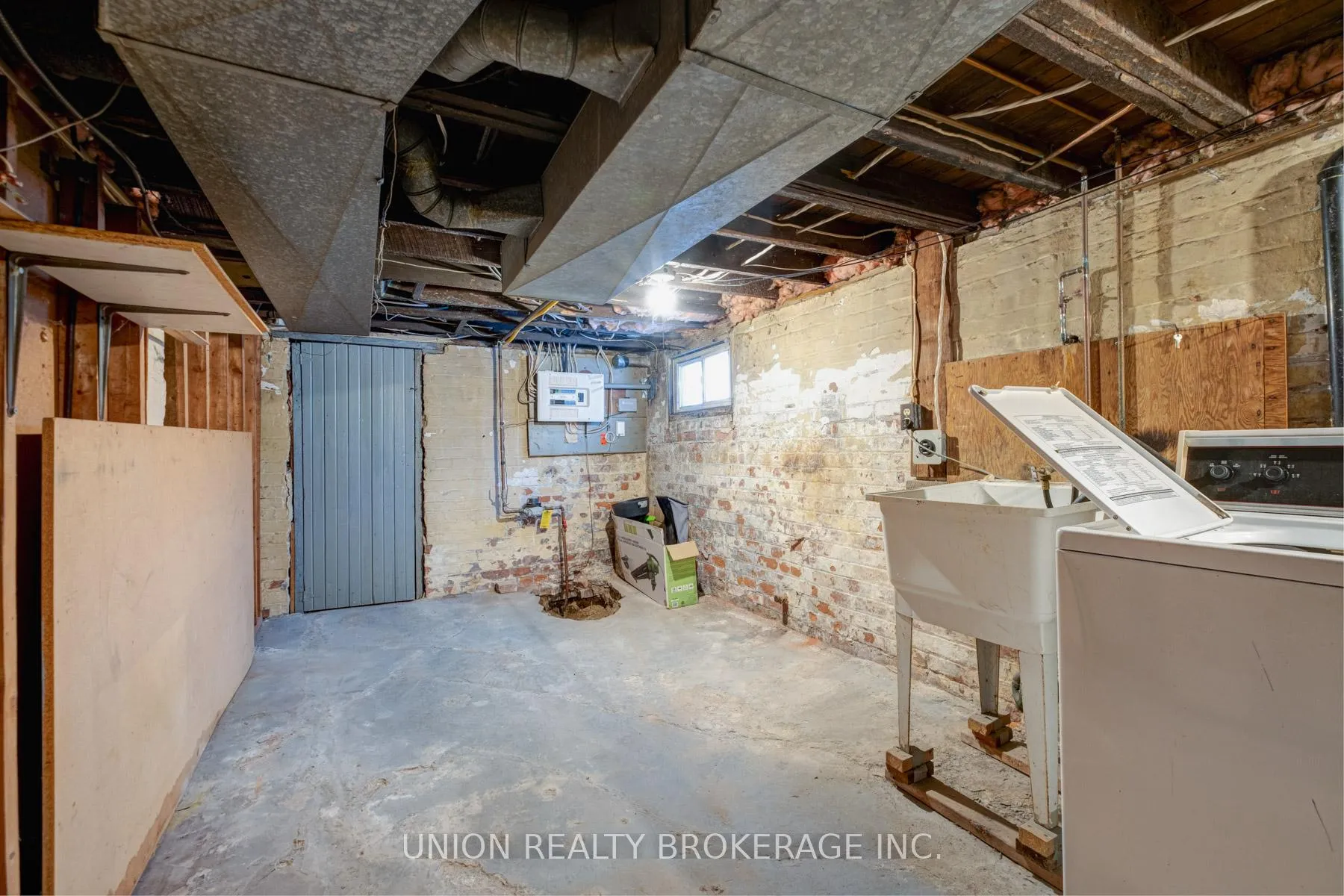 Photo 12 of 354 Cedarvale Avenue, Toronto, Woodbine-Lumsden — HOMEH