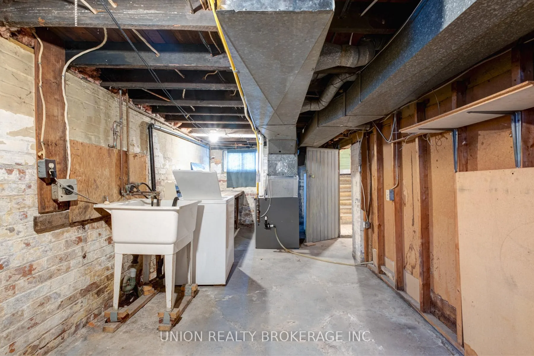Photo 13 of 354 Cedarvale Avenue, Toronto, Woodbine-Lumsden — HOMEH