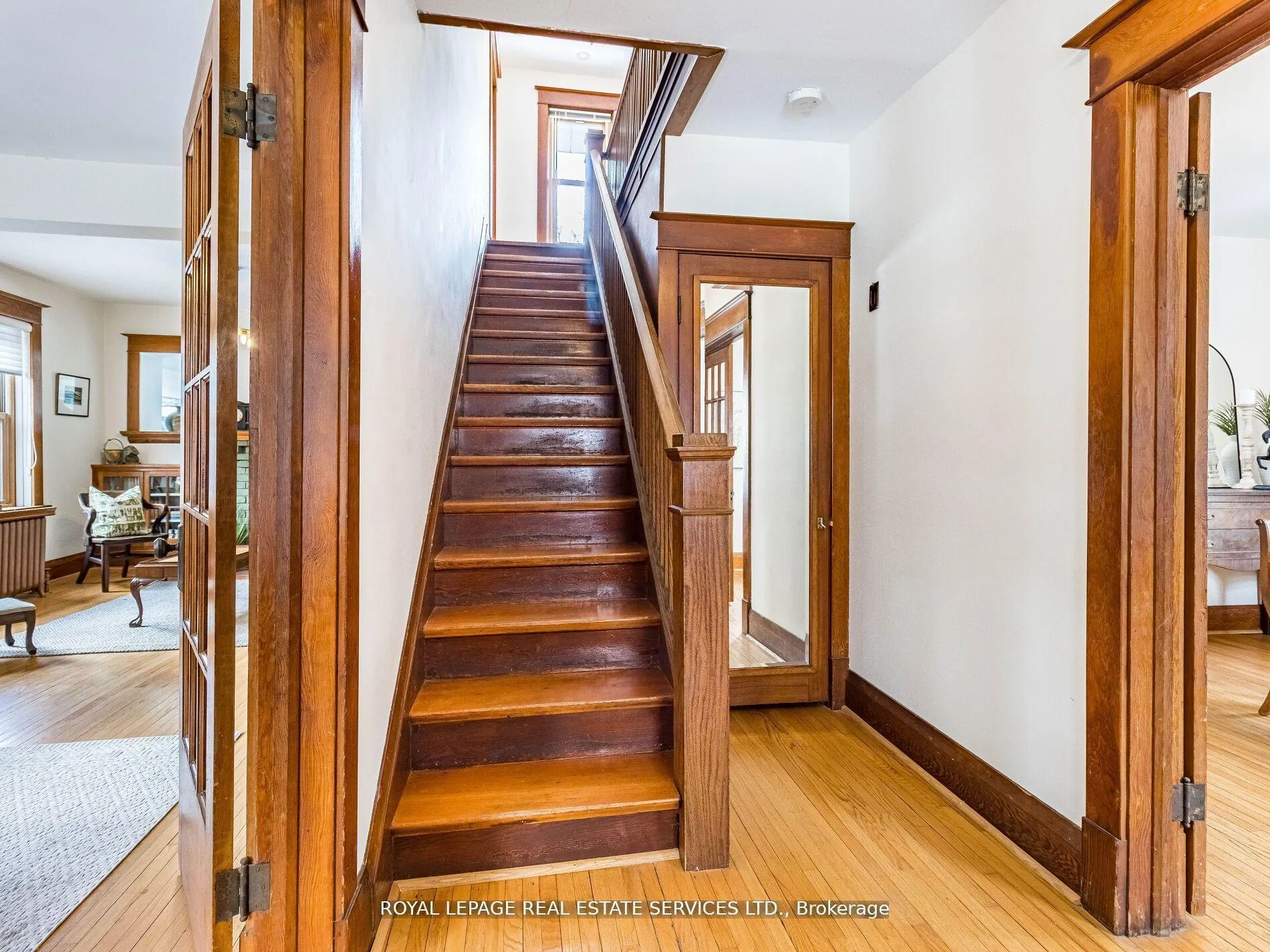 Photo 18 of 32 Wellington Street E, Brampton, Downtown Brampton — HOMEH