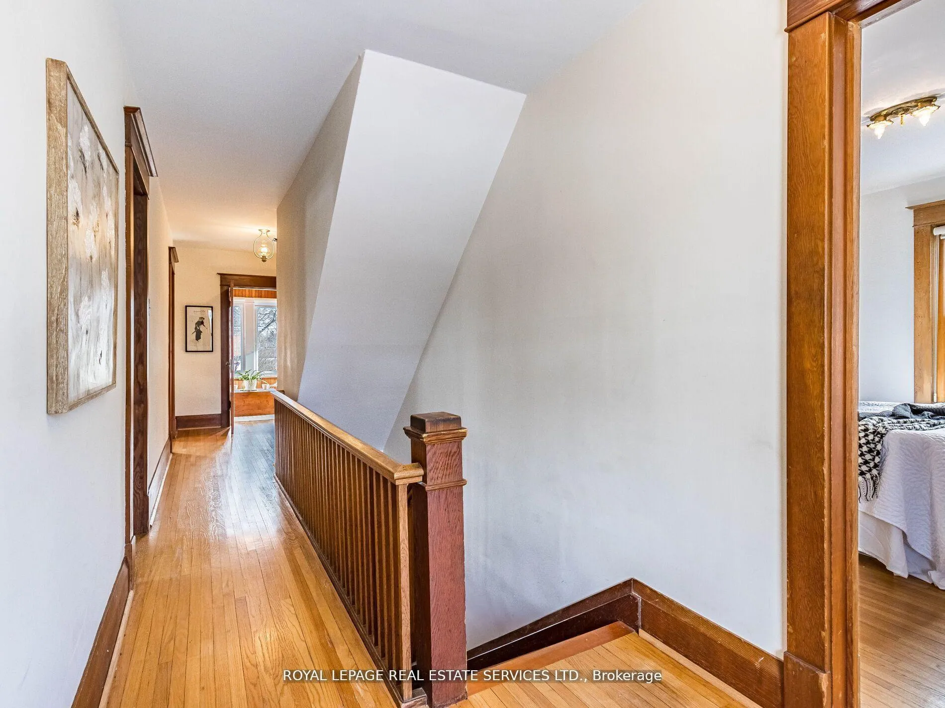 Photo 19 of 32 Wellington Street E, Brampton, Downtown Brampton — HOMEH